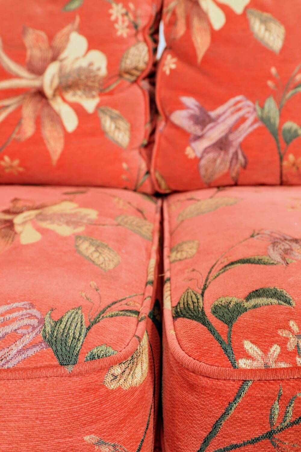Vintage sofa bohemian style Terracotta flowers