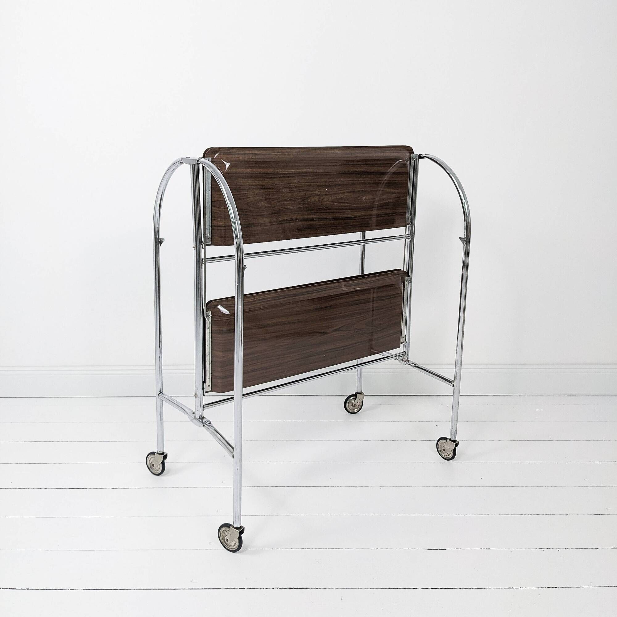Chariot de service Dinette pliable Gerlinol Chariot à thé Plateaux Gain de place Chrome Mid Century
