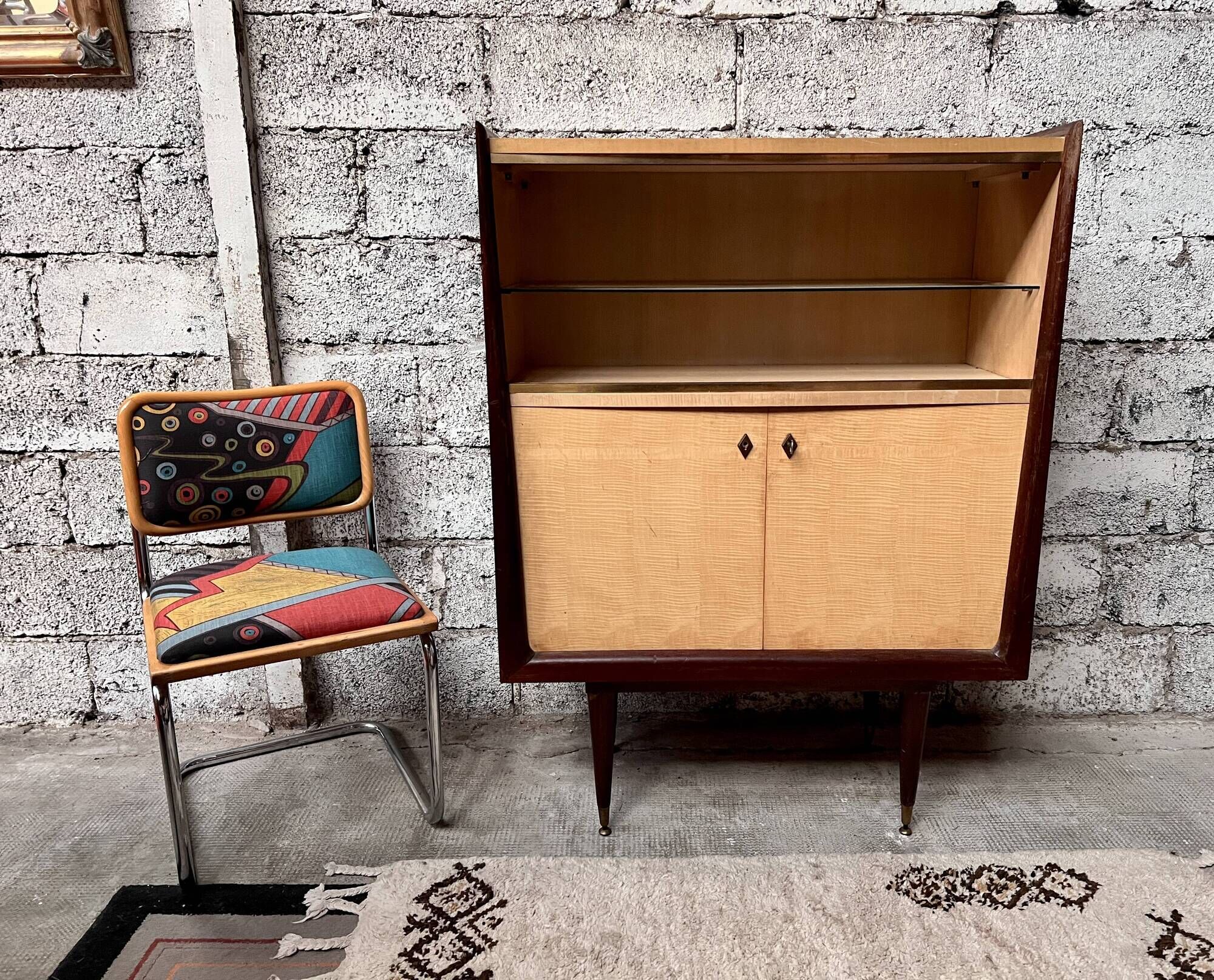 Vintage showcase in ash and lemon tree