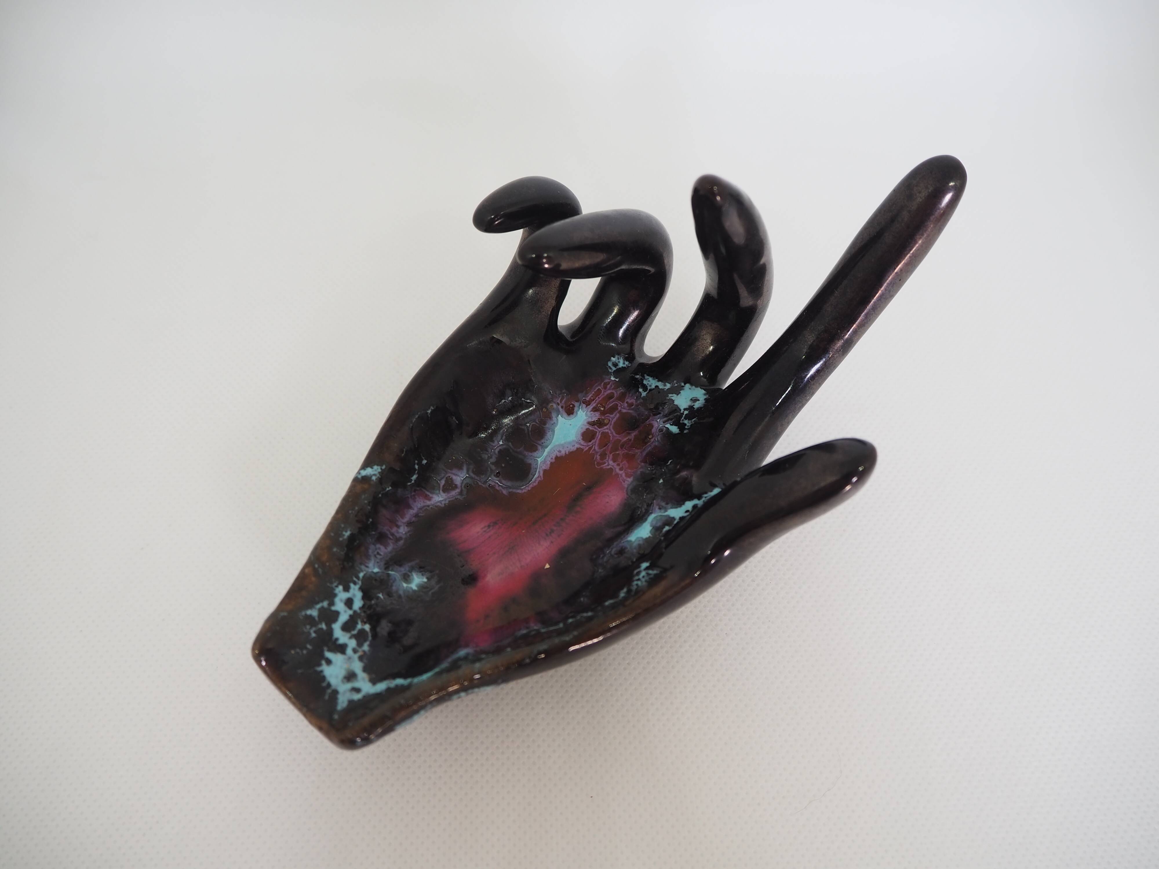 Vallauris ceramic hand