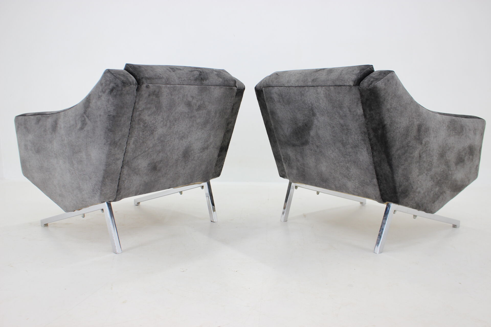 1970s pair of italian design armchairs