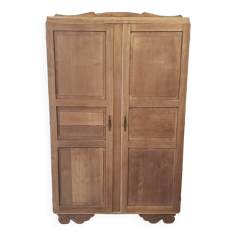 Armoire vintage en chêne brut