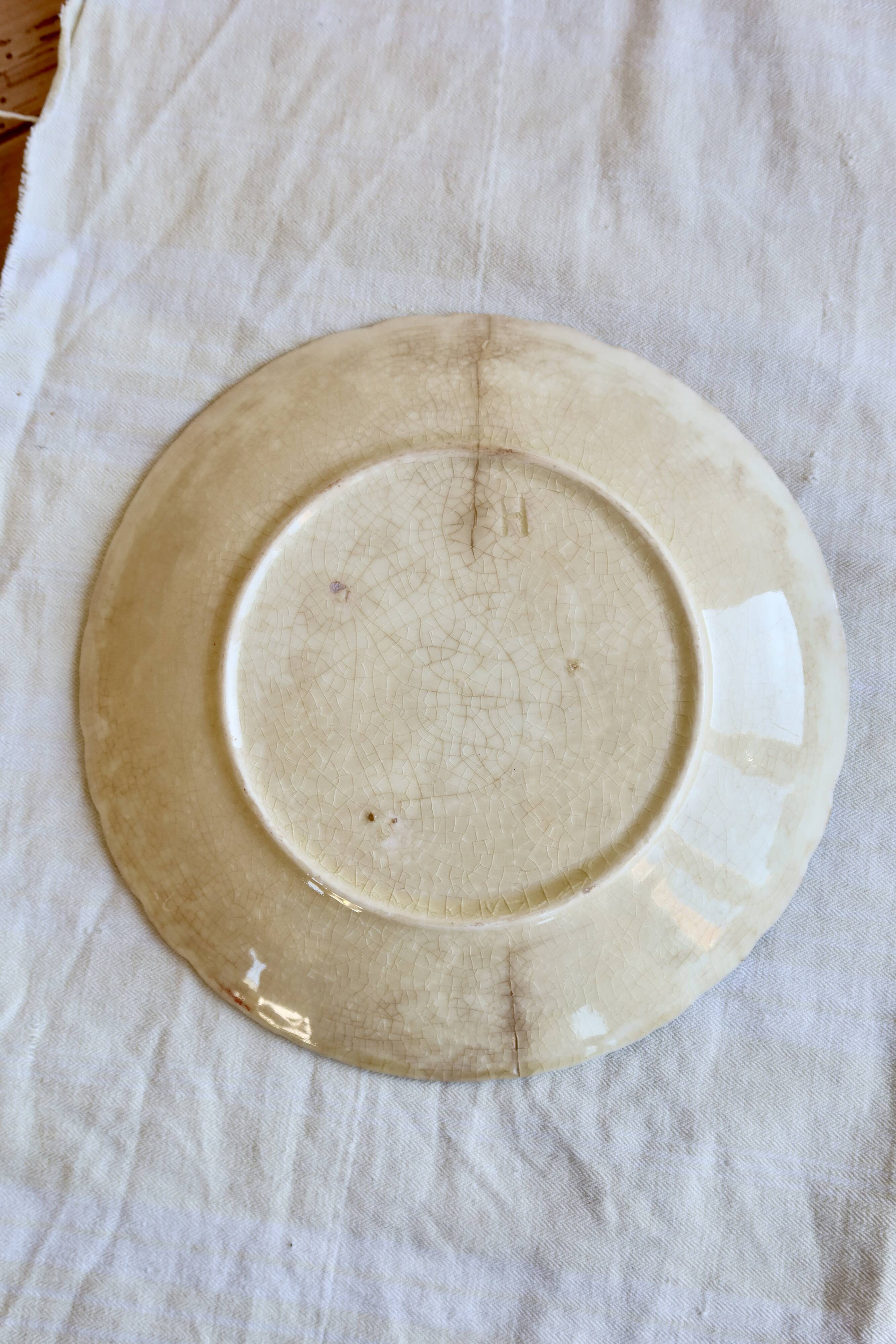 Vintage dessert plate in majolica – Red rose decoration