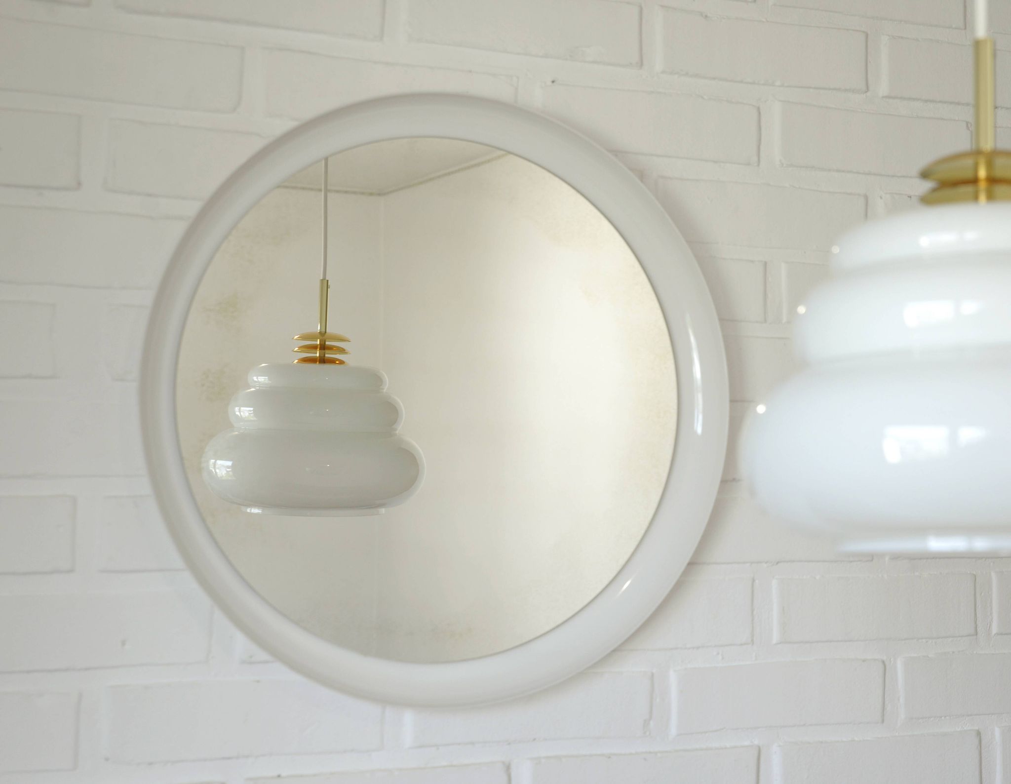 Vintage wall round white plastic mirror, Meblo 1970, retro
