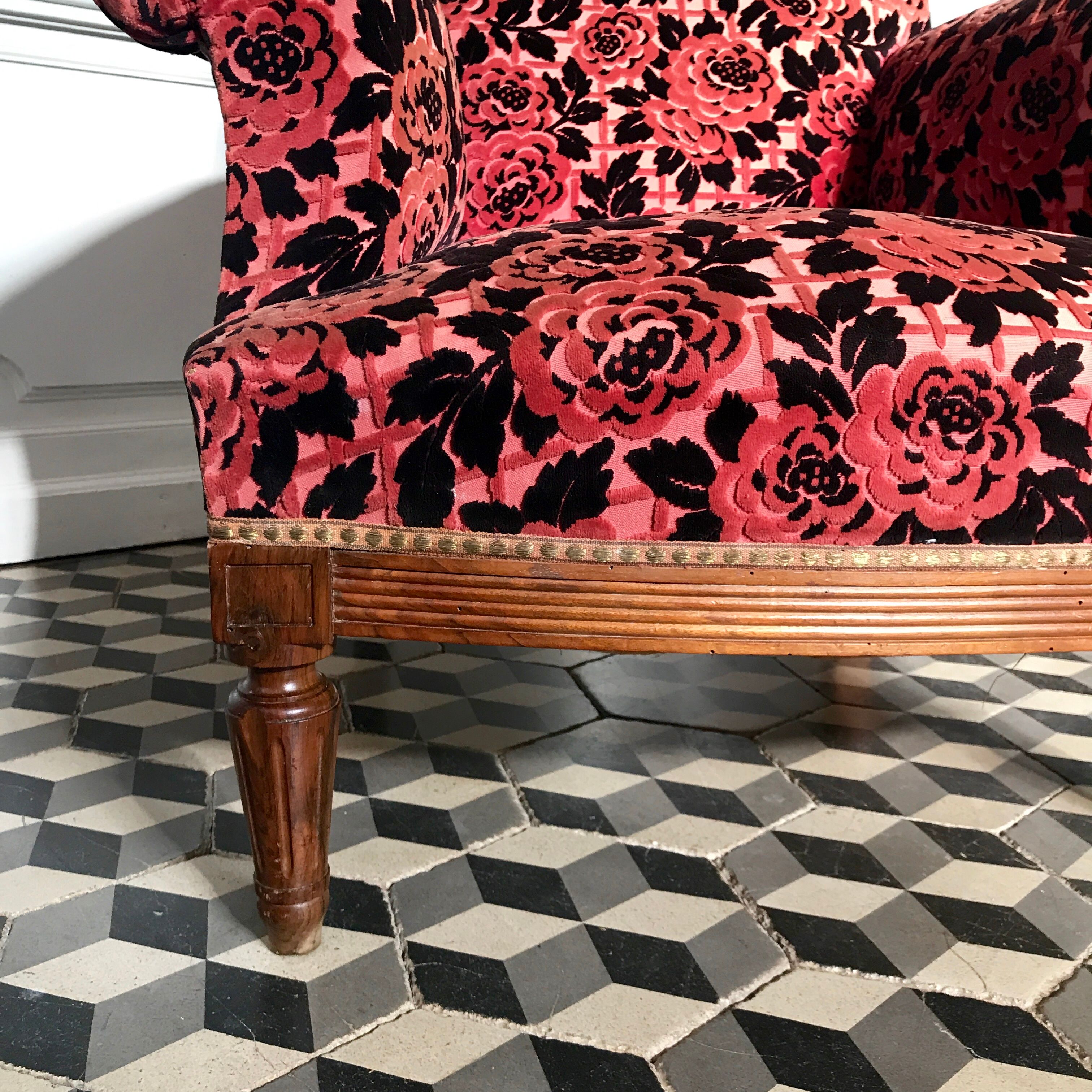 Vintage English flower velvet armchair