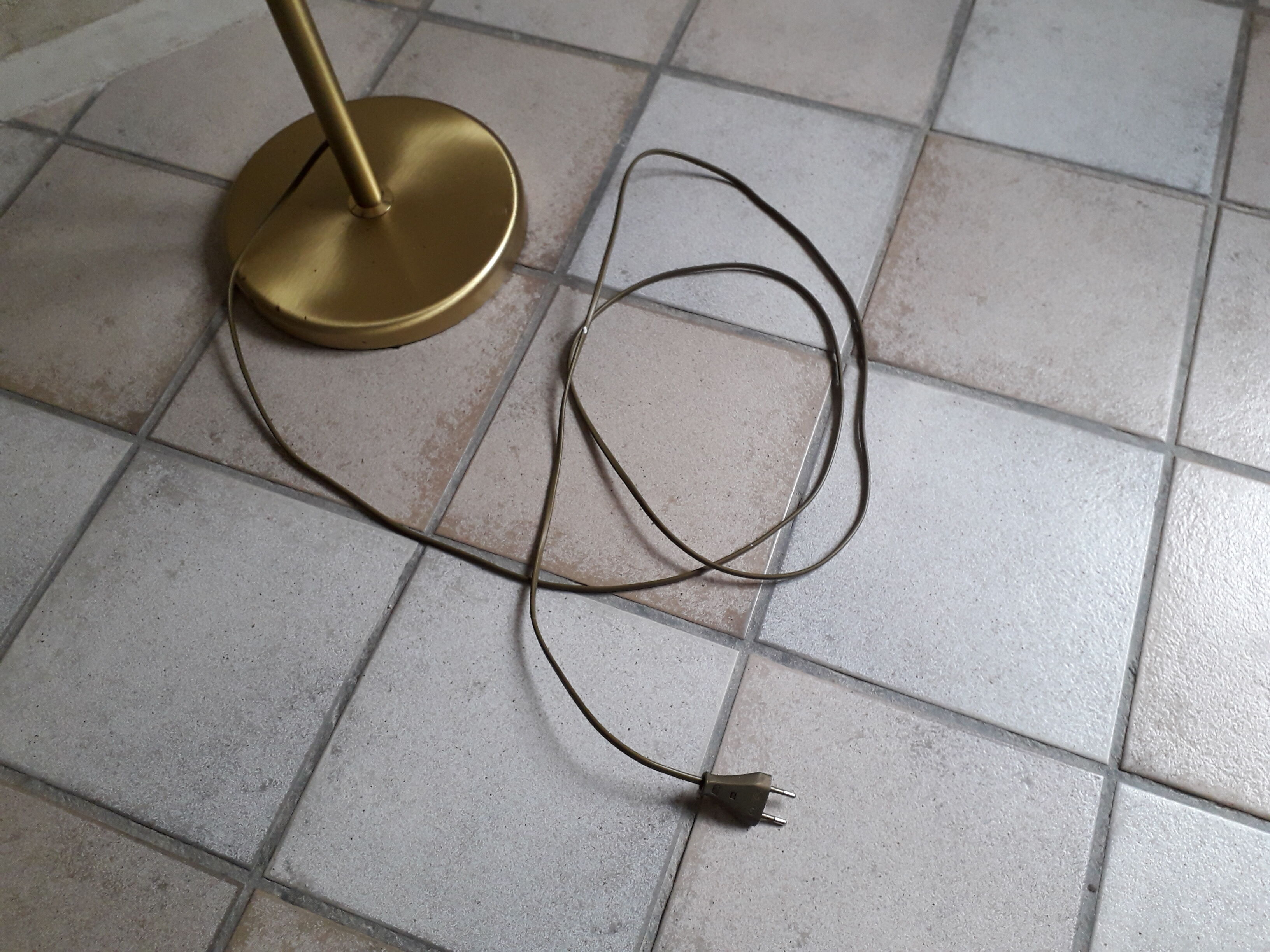 Double lighting brass floor lamp