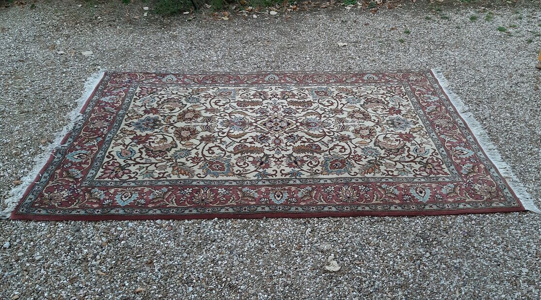 Hand knotted wool carpet