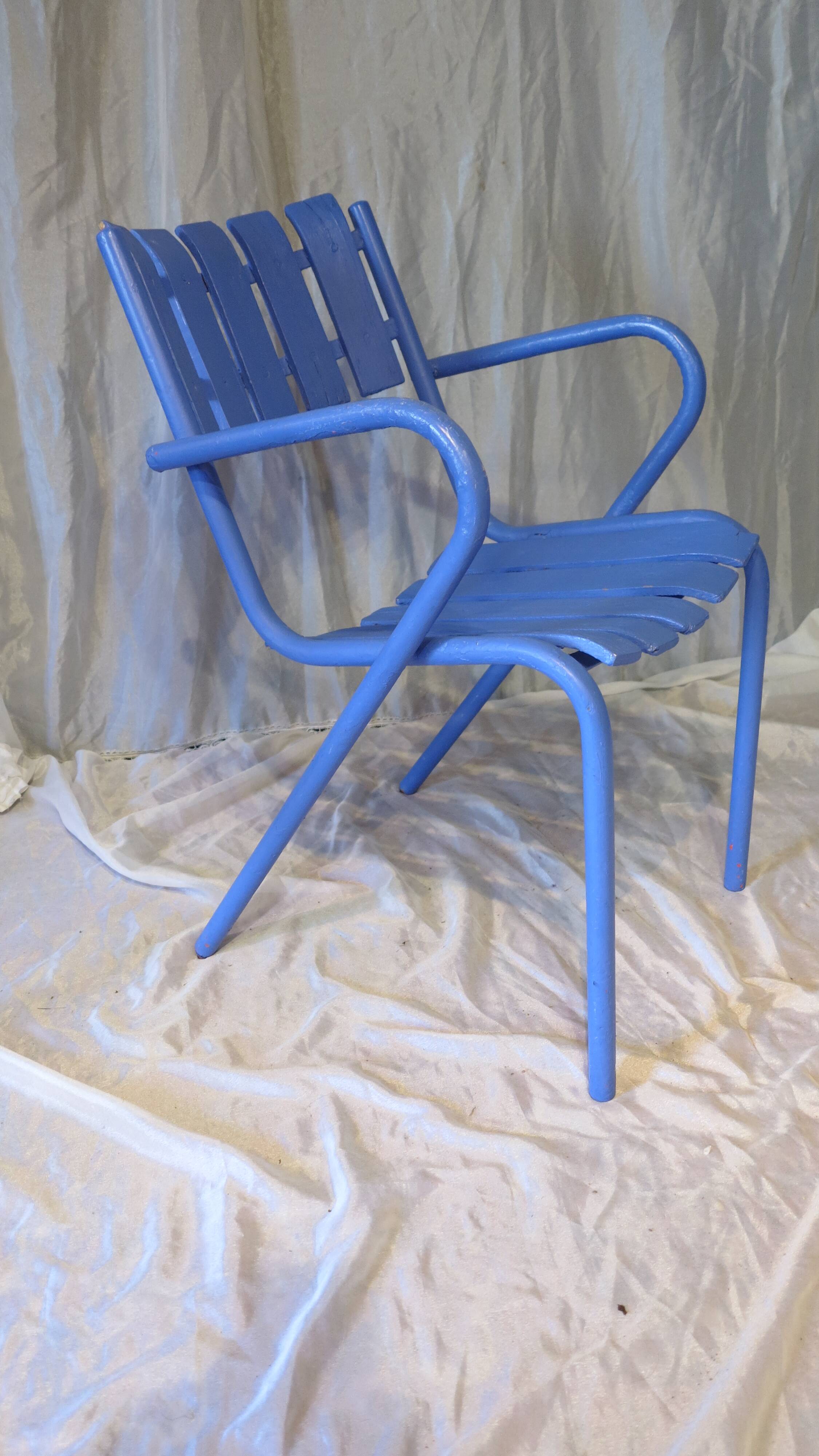 1950s garden armchair in wood and ultramarine blue metal