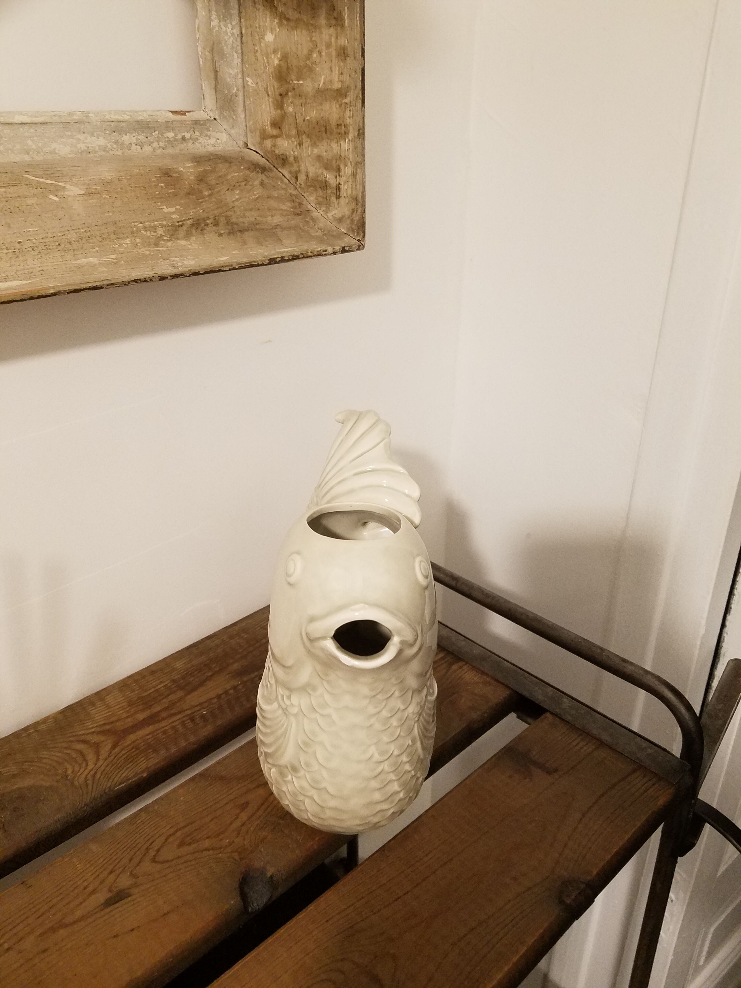 Cermic vase shaped fish