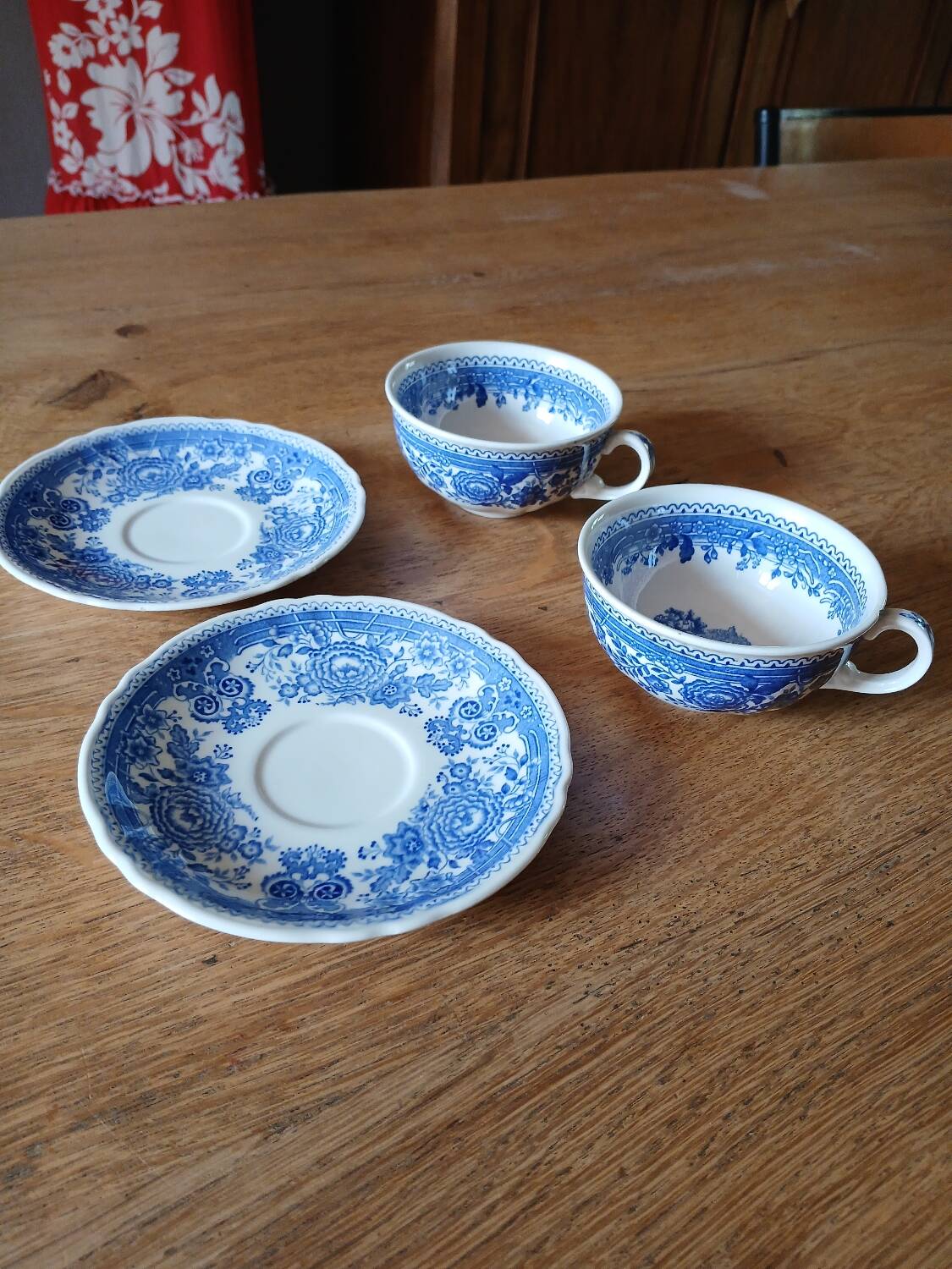 2 old Villeroy and Boch cups