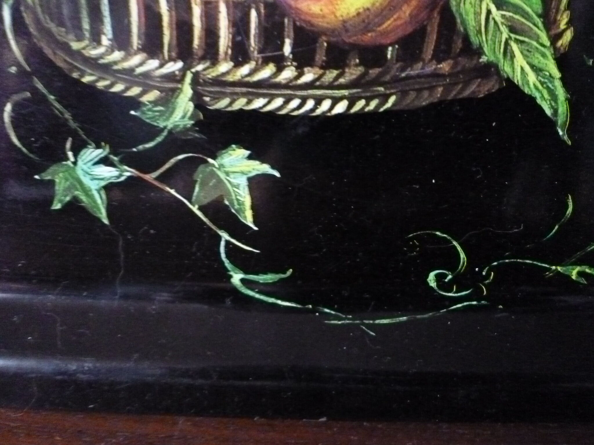 Screen-printed metal tray