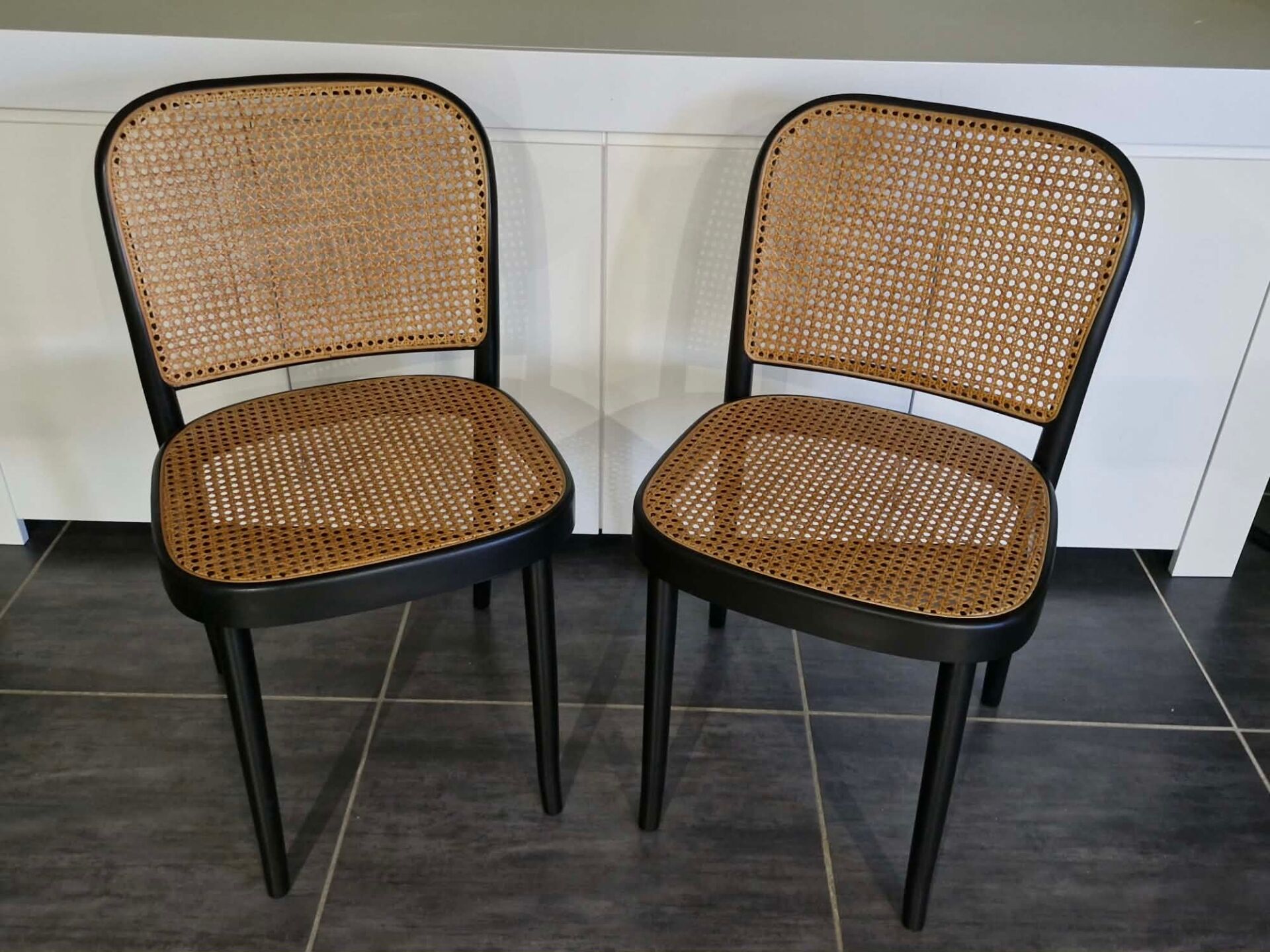 Set of 2 chairs no. 811 after Hoffmann, 1990s