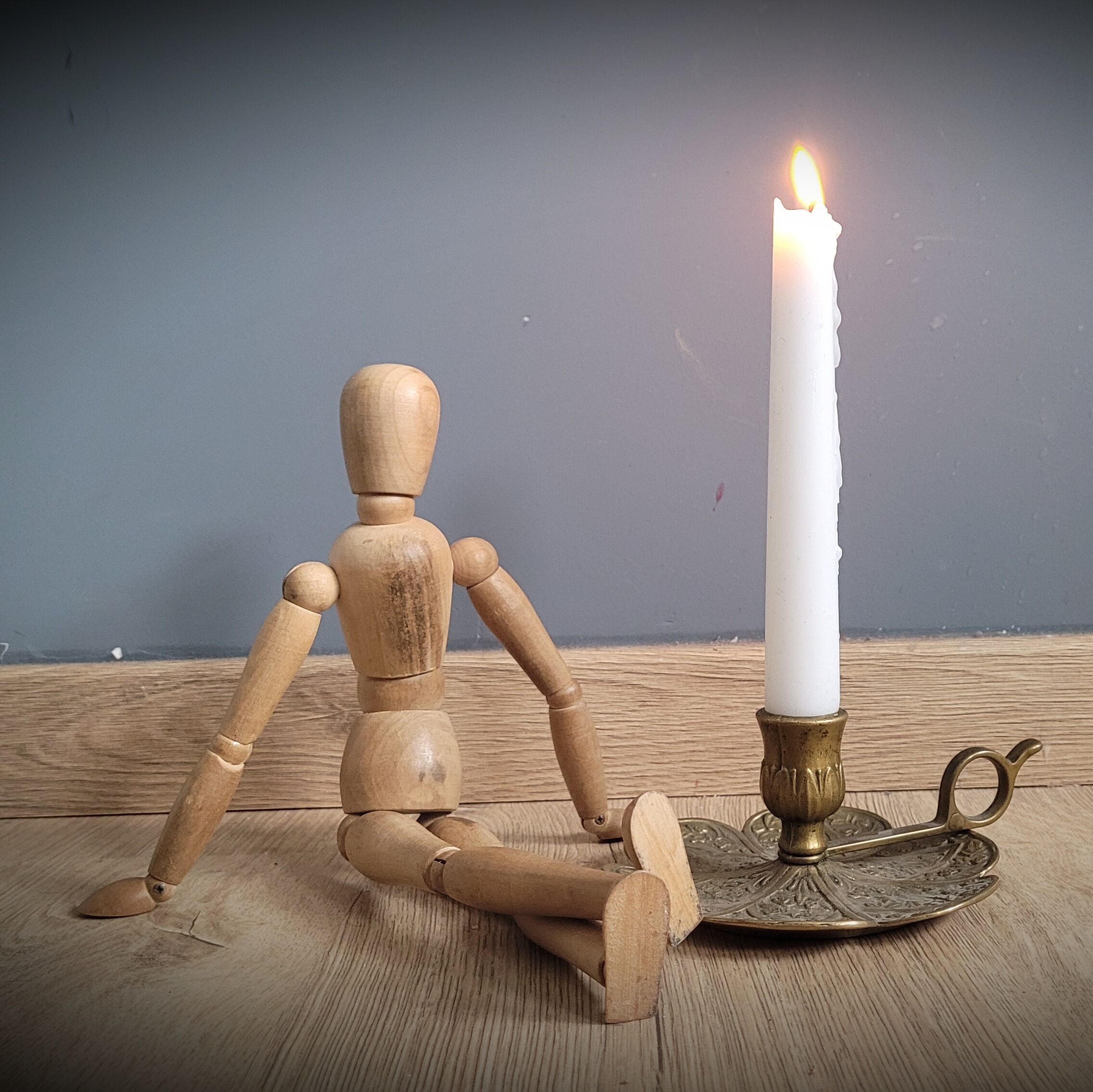 Brass candle holder flowers