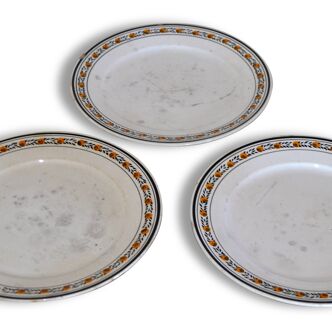 Suite de trois assiettes en porcelaine , VALENCE, DIGOIN SARREGUEMINES