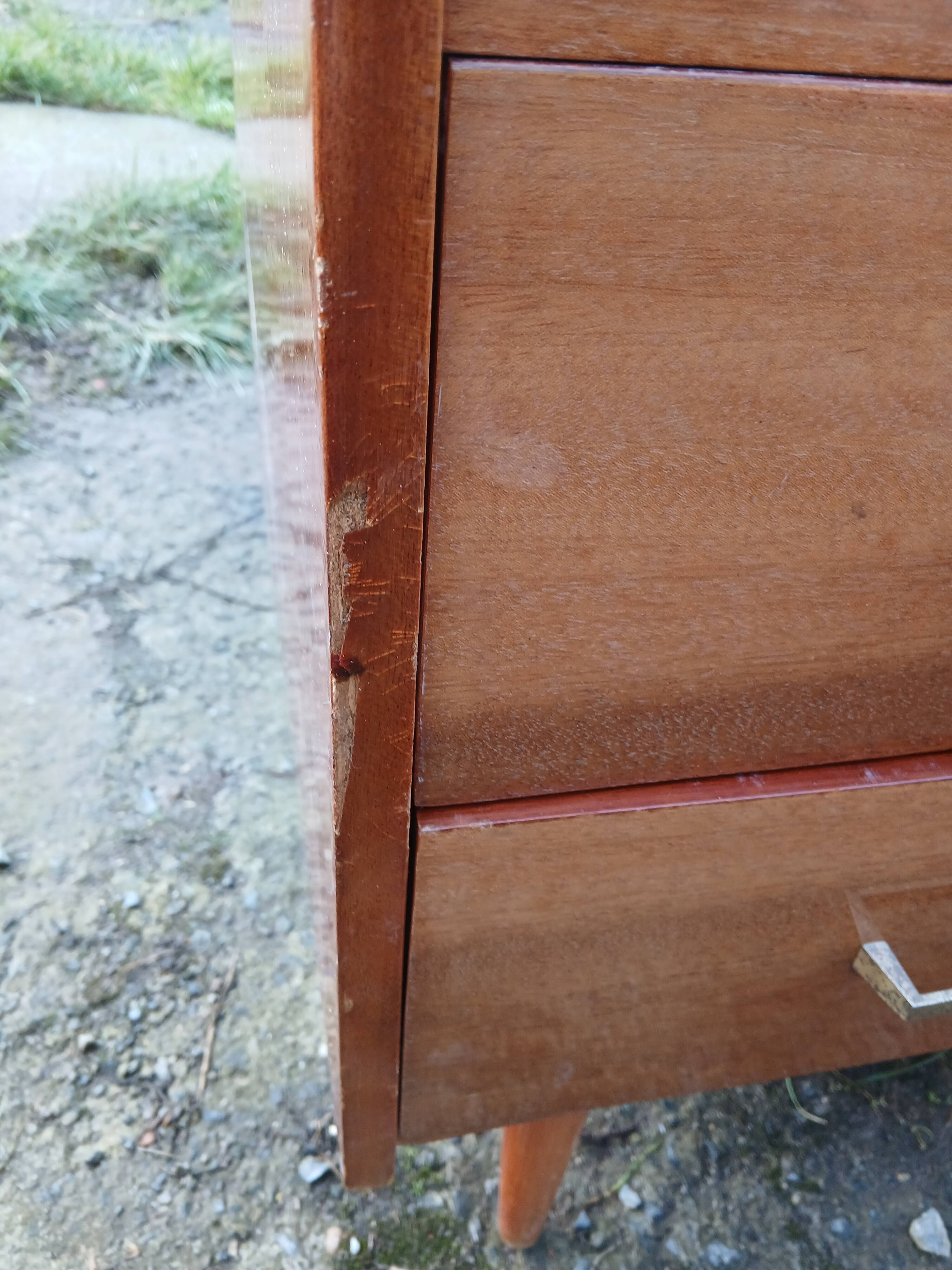 Antique chest of drawers