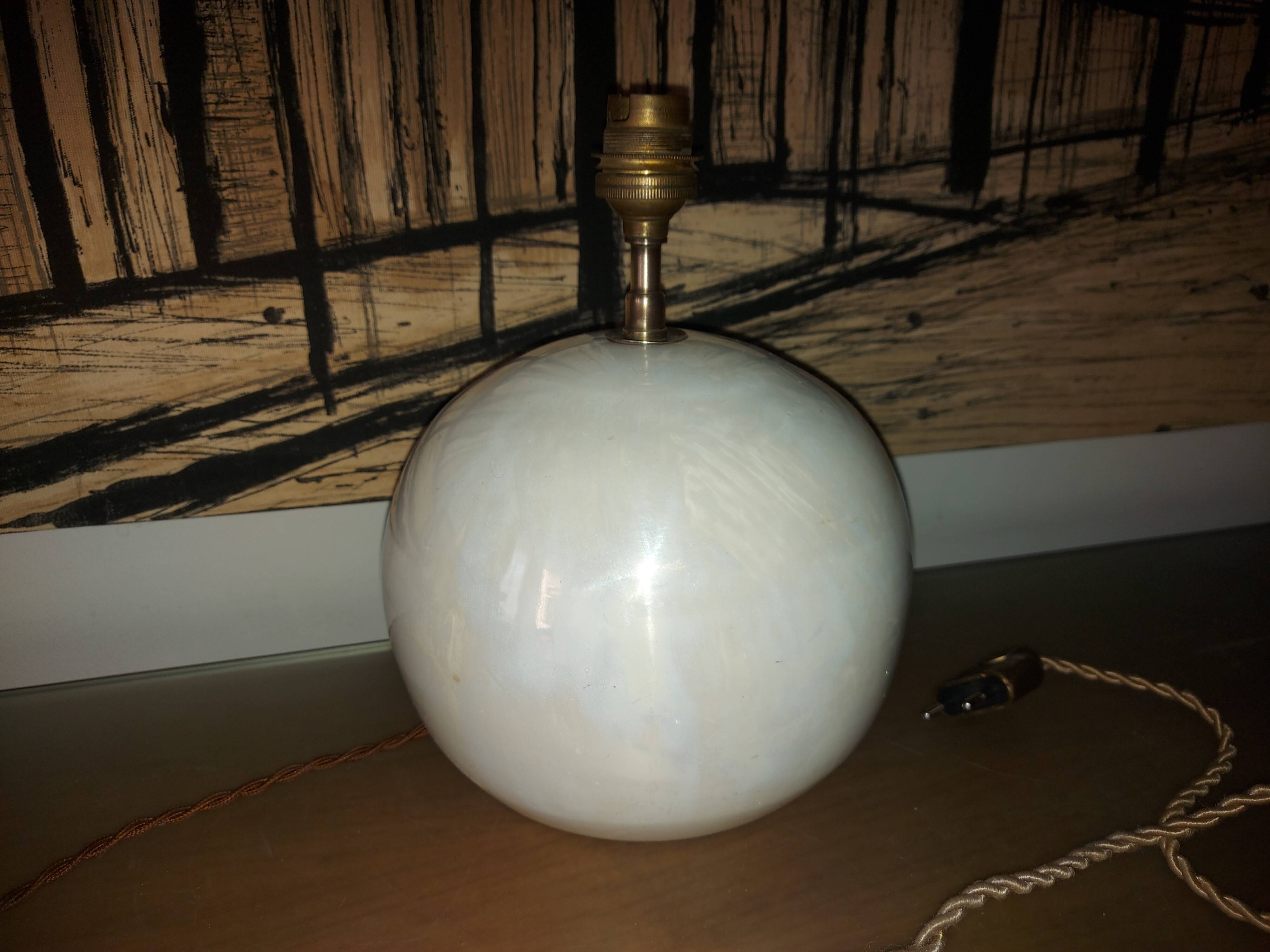 Ceramic lamp foot, iridescent white