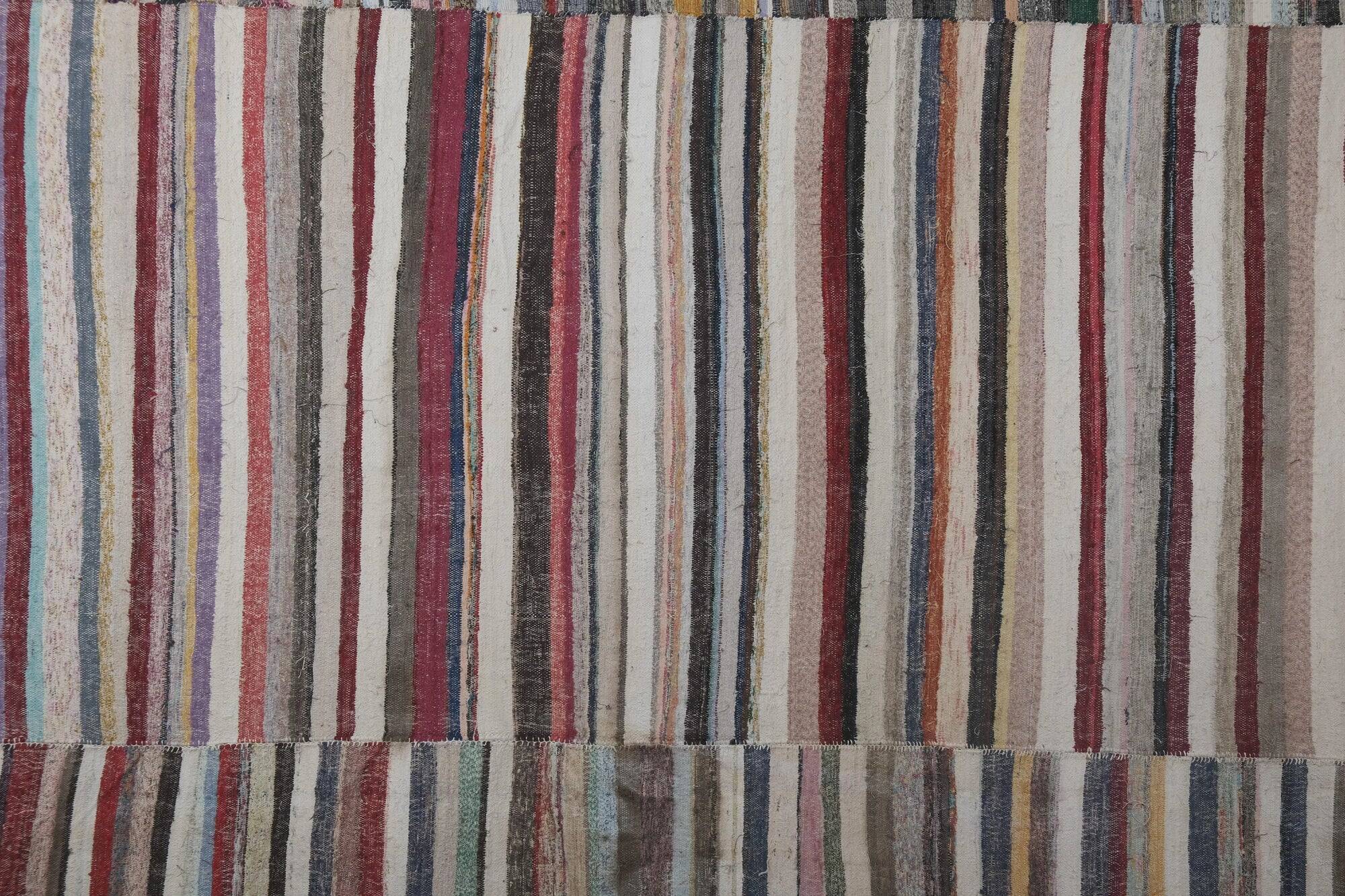 Vintage Turkish kilim, handwoven, 398x401 cm.