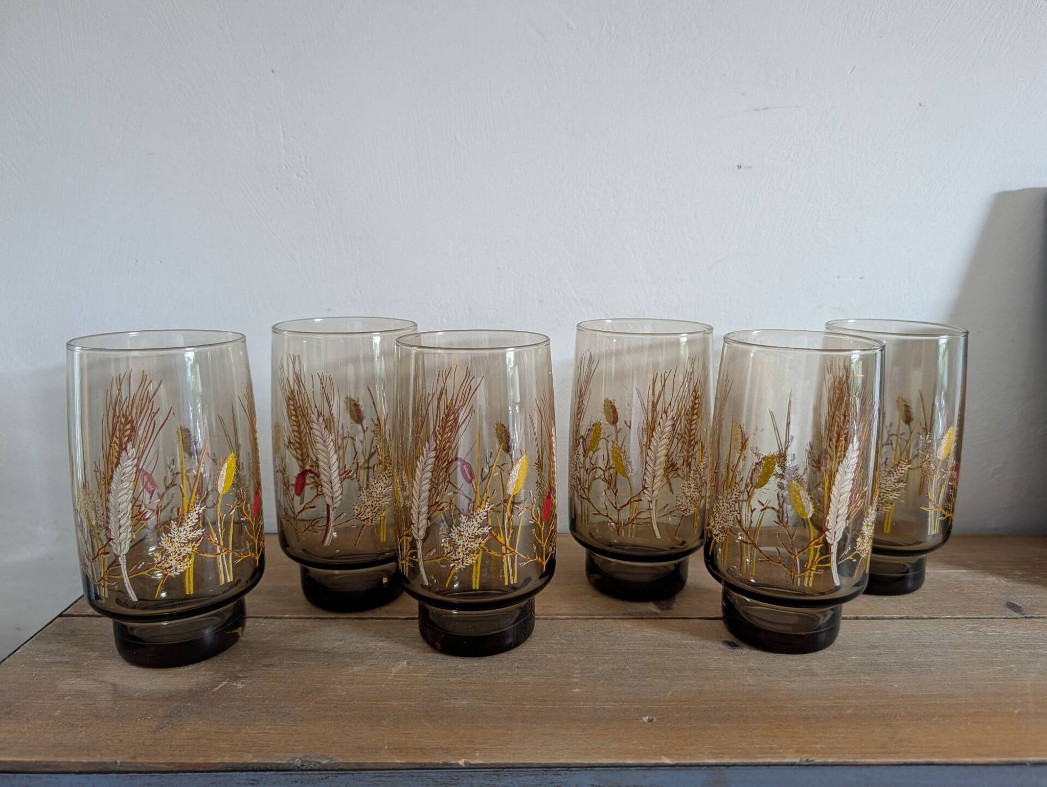 6 verres ambrés décor champêtre, années 1970