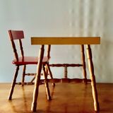 Vintage desk and chair for children in painted wood