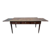 Bureau plaît de style Louis XVI en acajou et filets de laiton