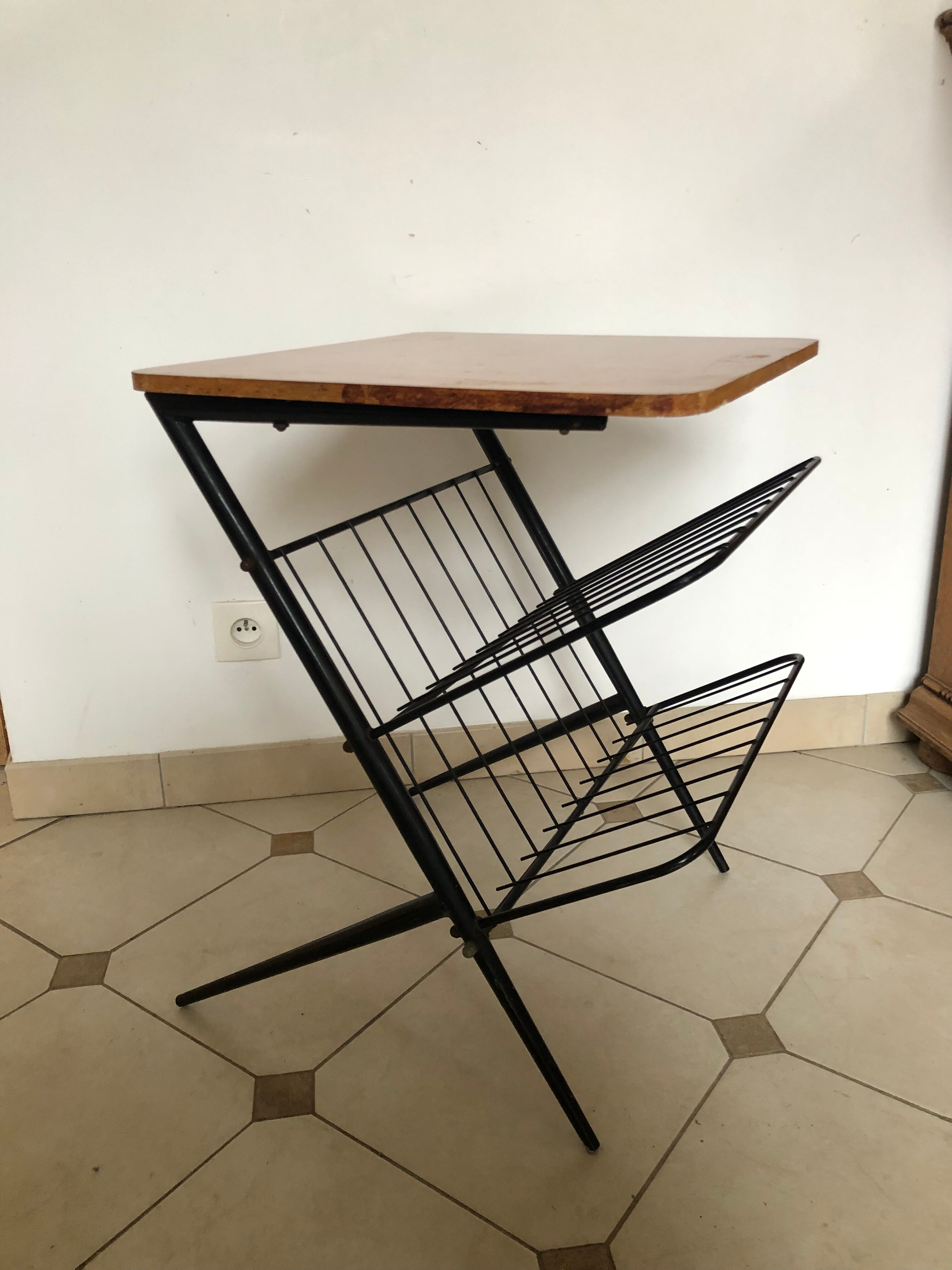 Vintage magazine rack table