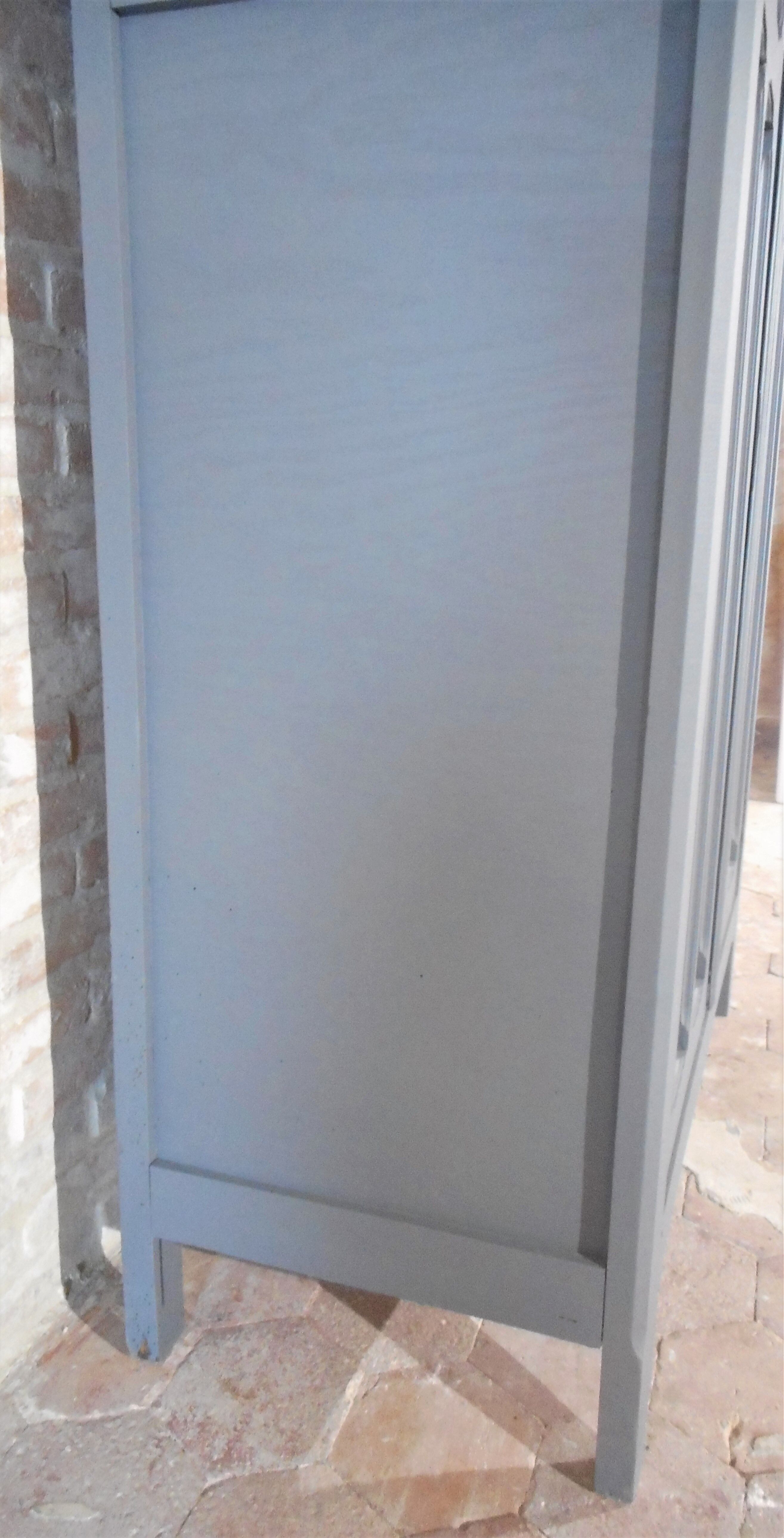 Armoire parisienne