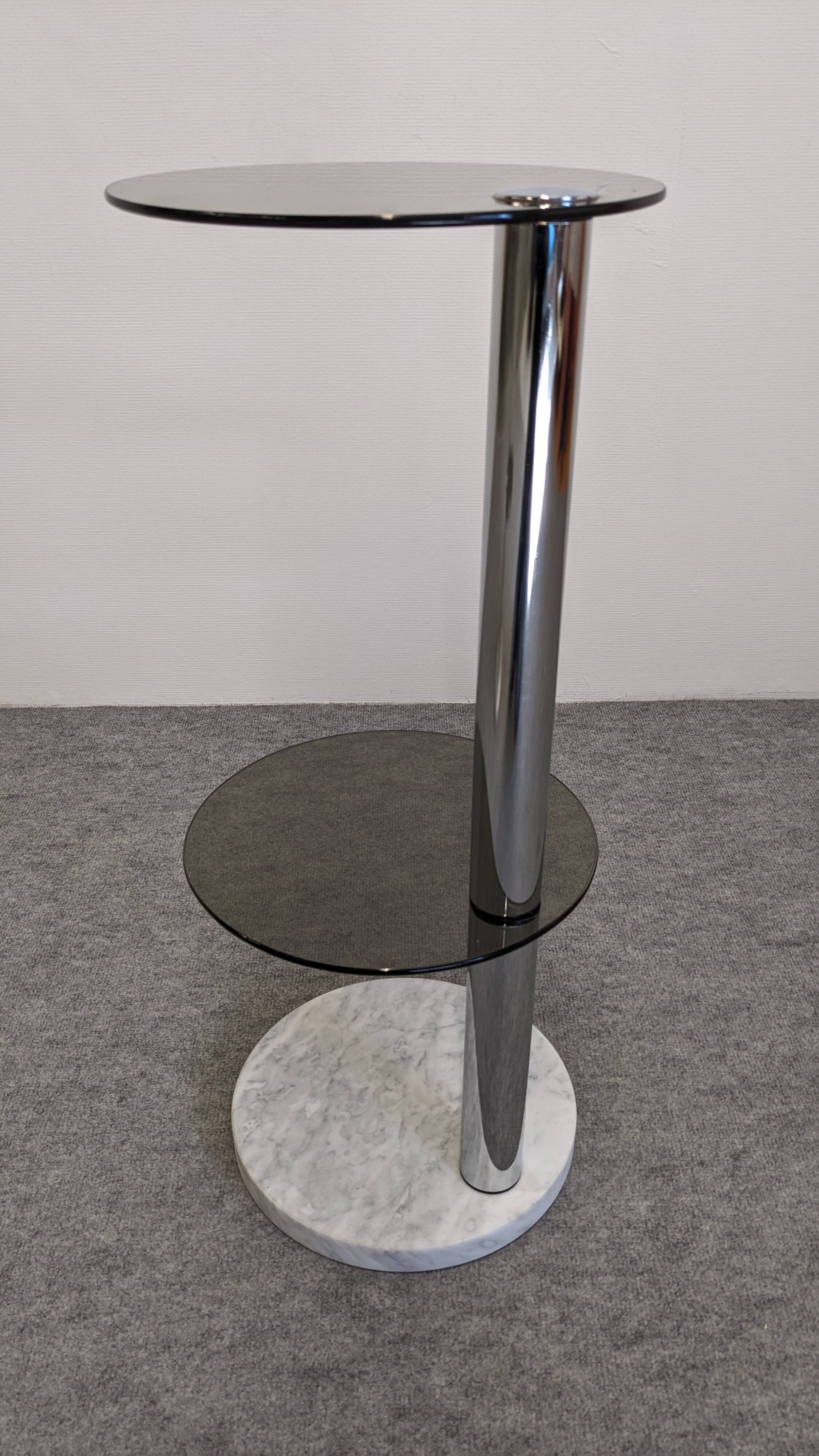 Pair of side tables or end tables Space Age, France circa 1970.
