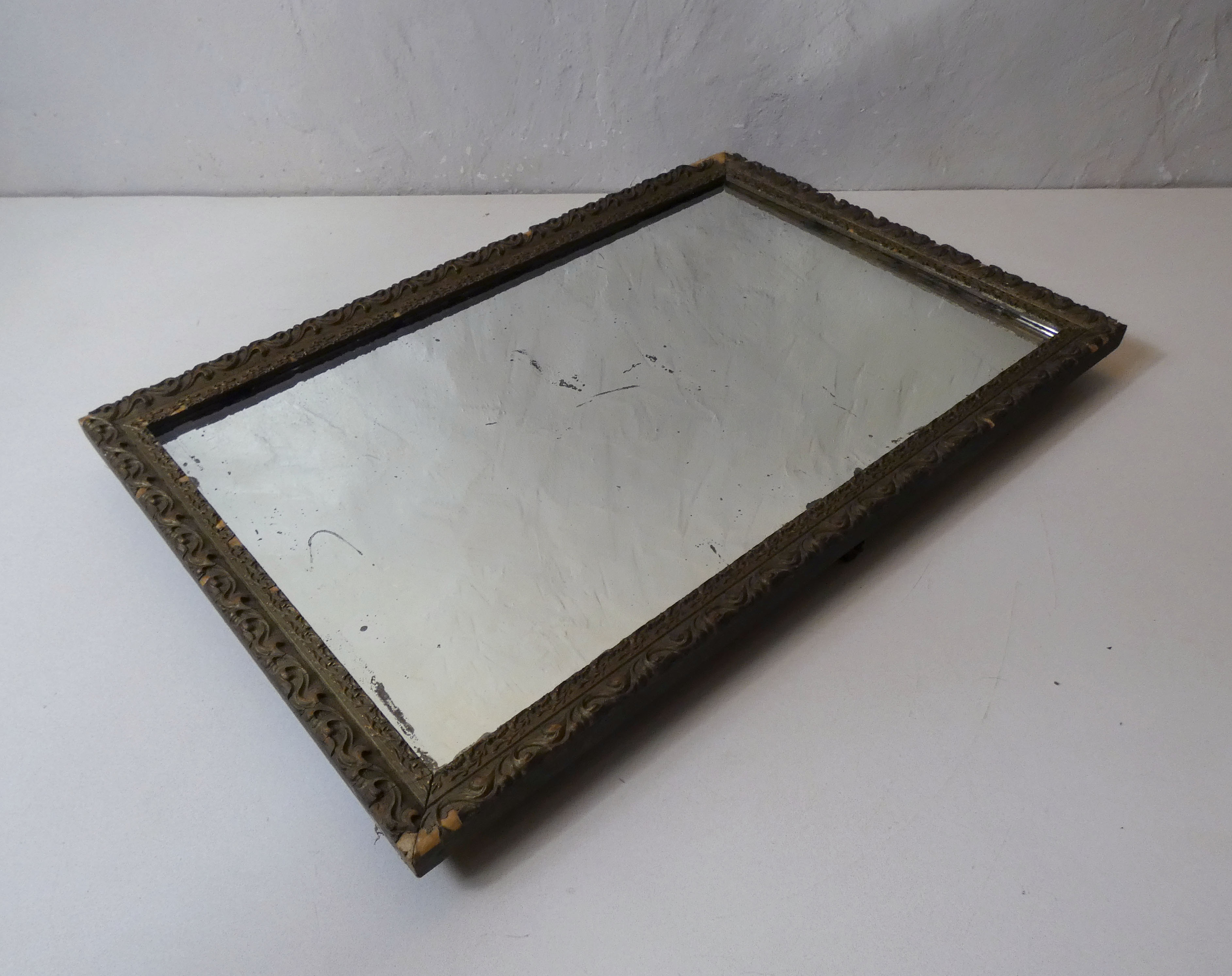 Old mirror wood and platre