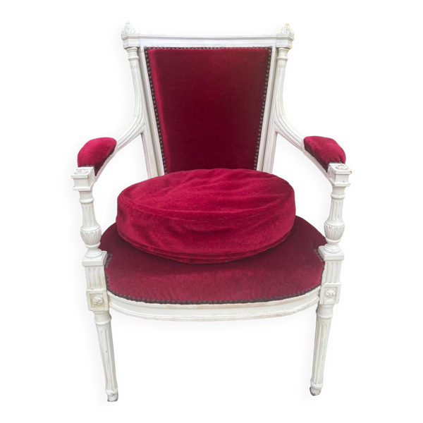 Fauteuil  cabriolet en bois peint sculpté de style Louis XVI époque XXeme siècle — Beyit