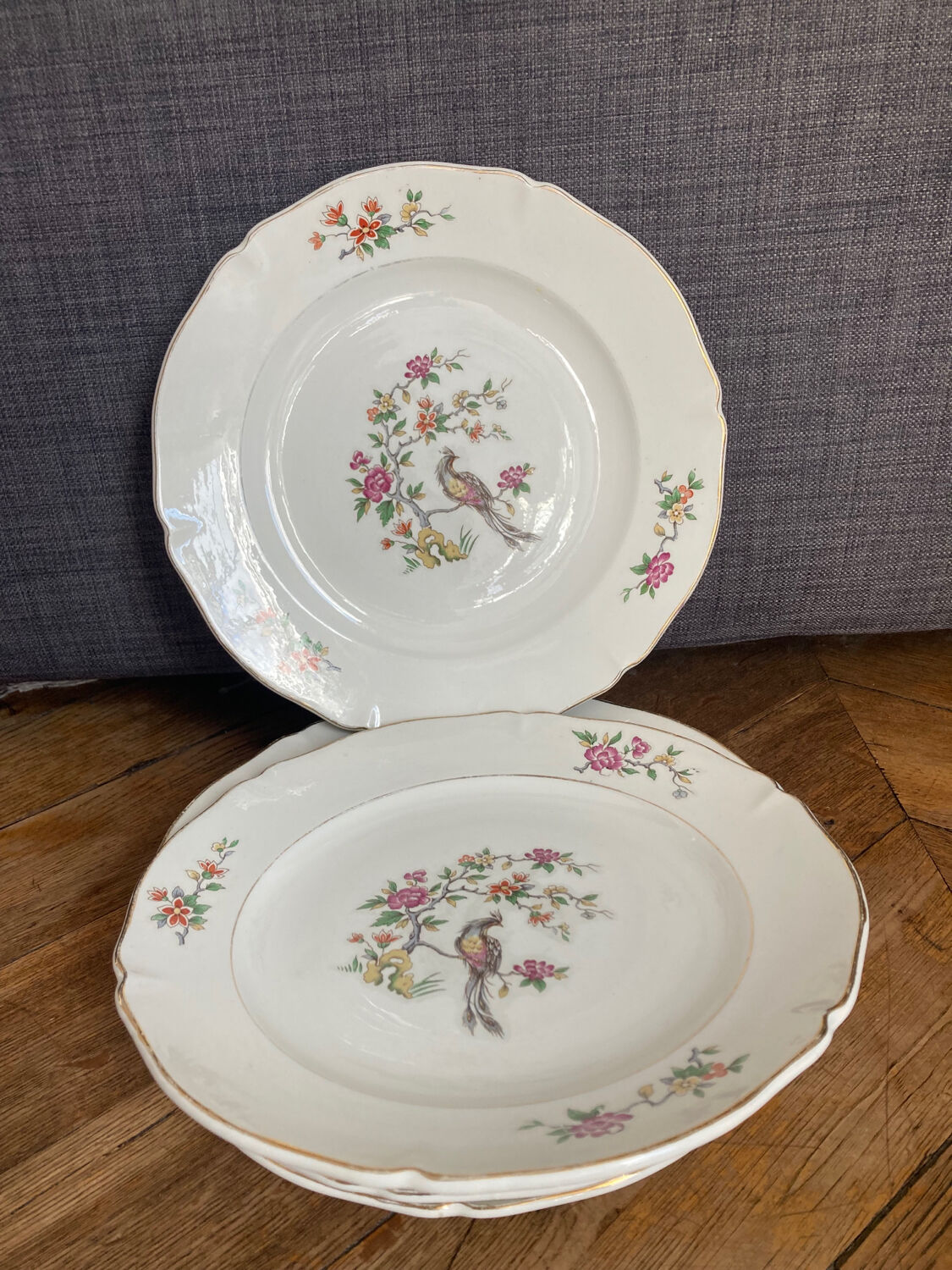 Set of 9 Regency plates