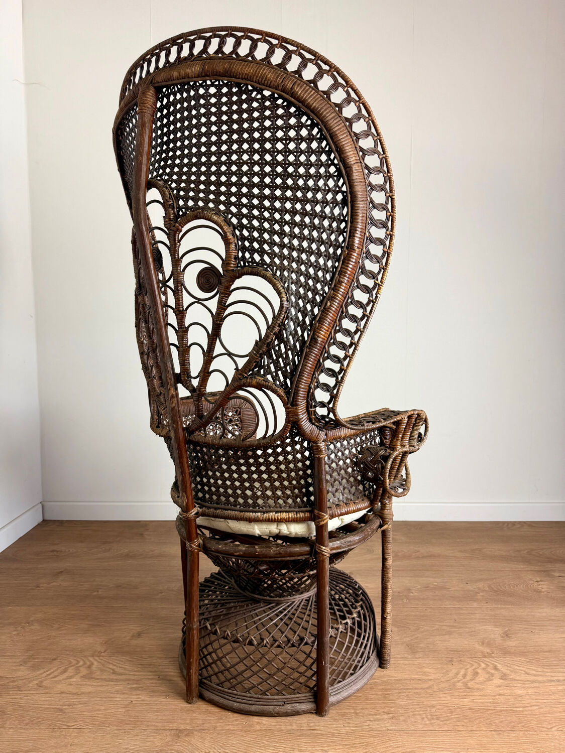 Pomare Peacock Armchair -