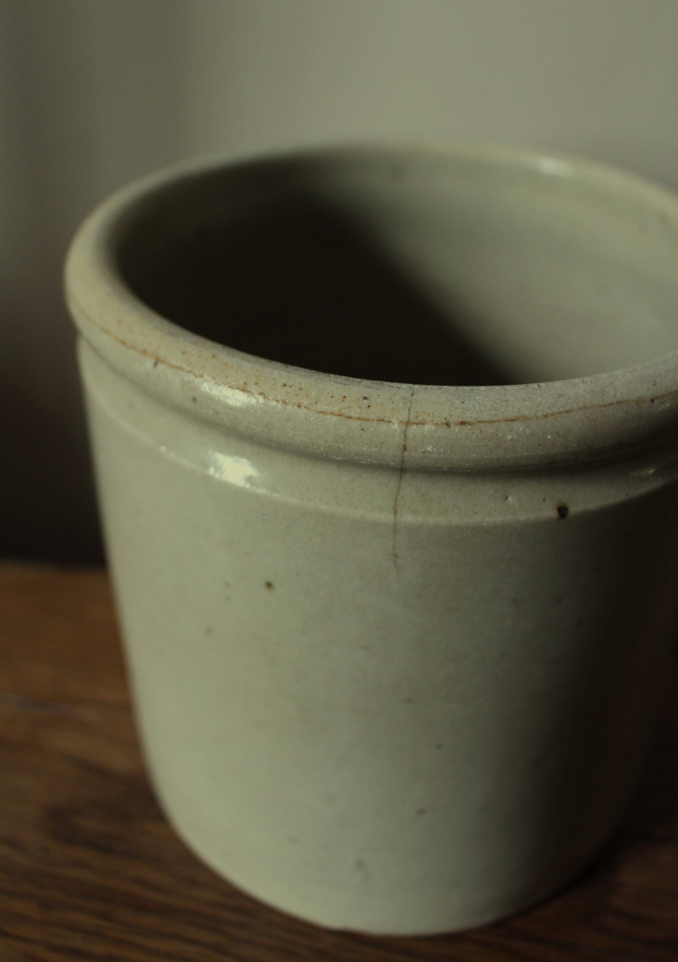 Pot grès vernissé beige gris sans anse