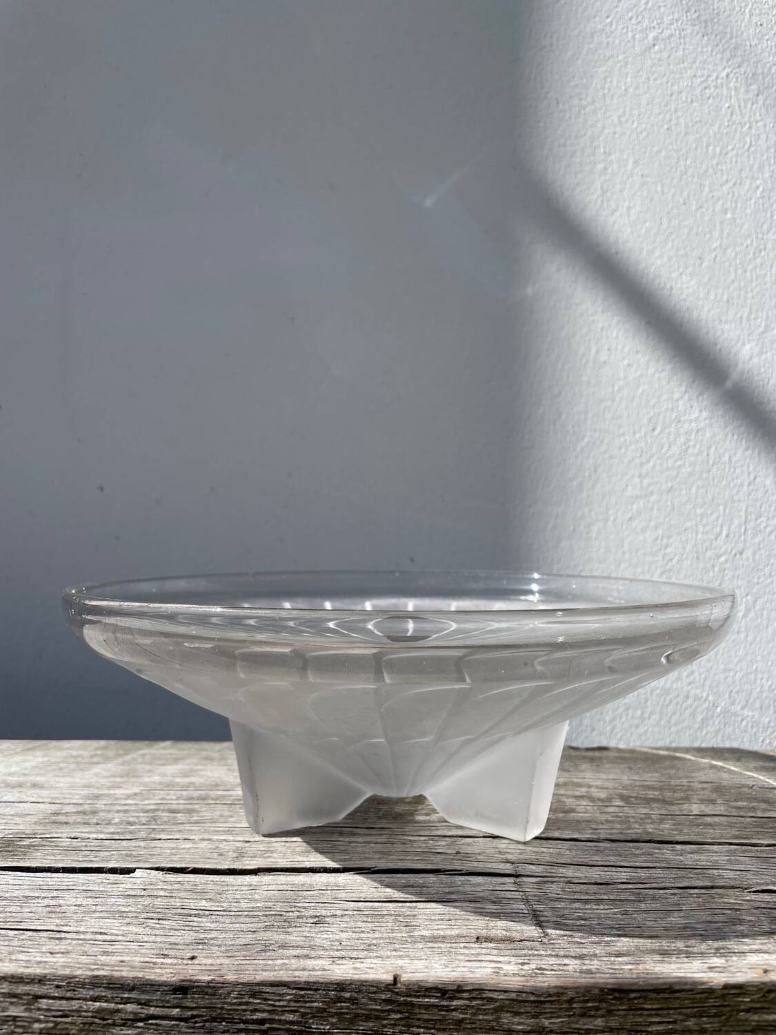 Coupe Art Déco en verre dépoli