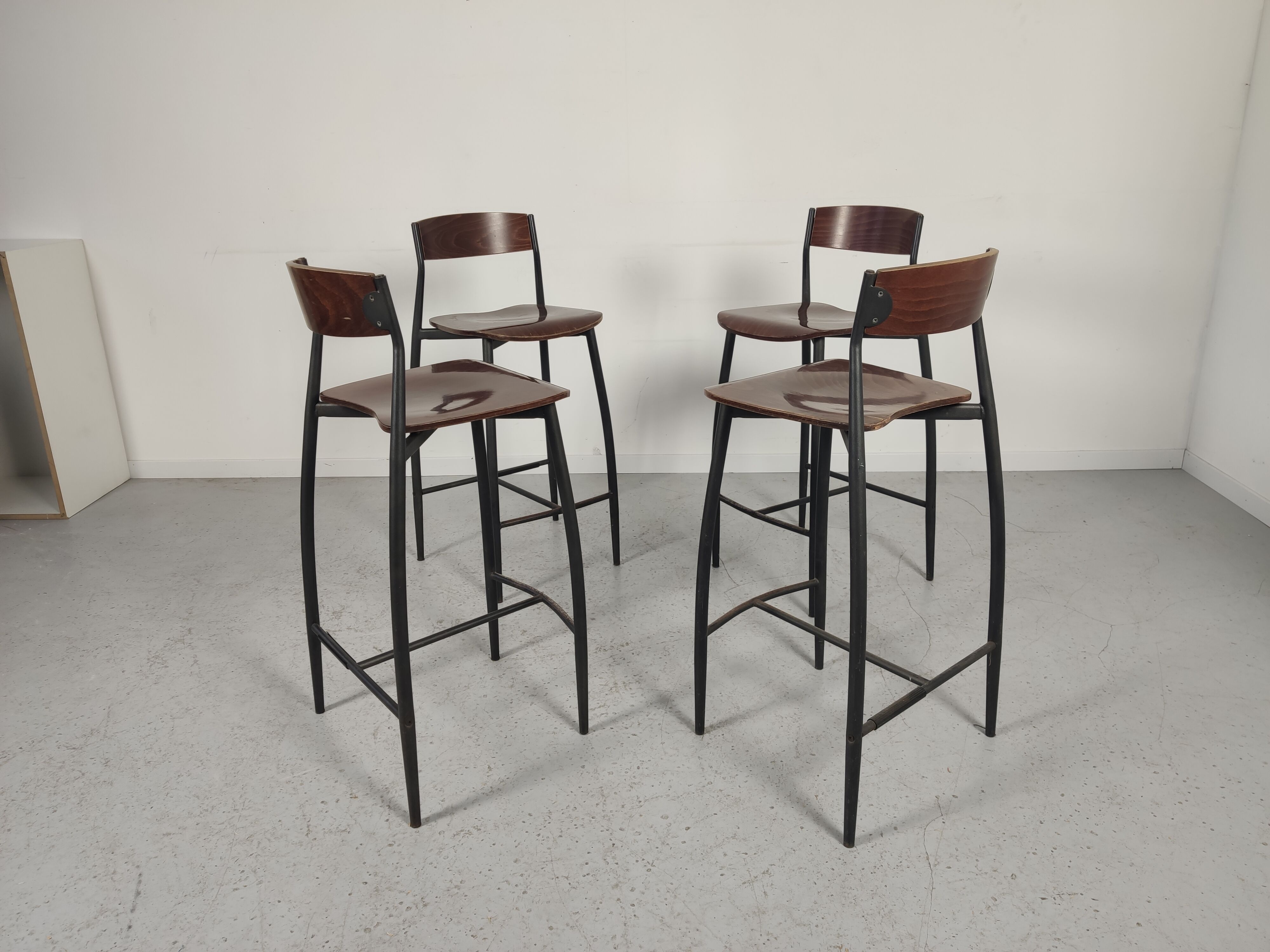 Lot 4 industrial bar stools 70s