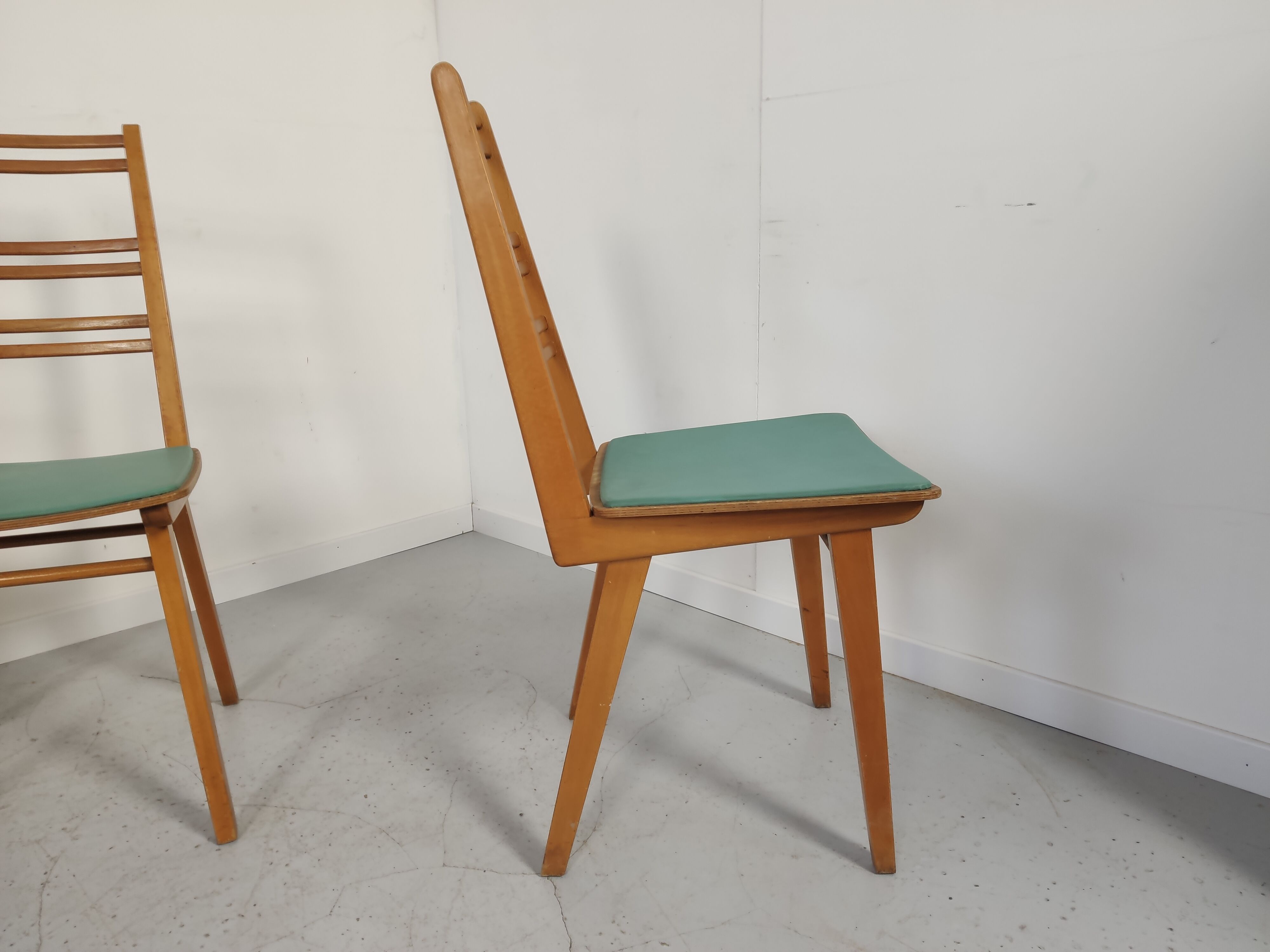 6 vintage chairs  1950