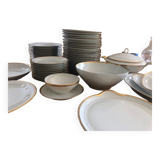 Service doré en porcelaine