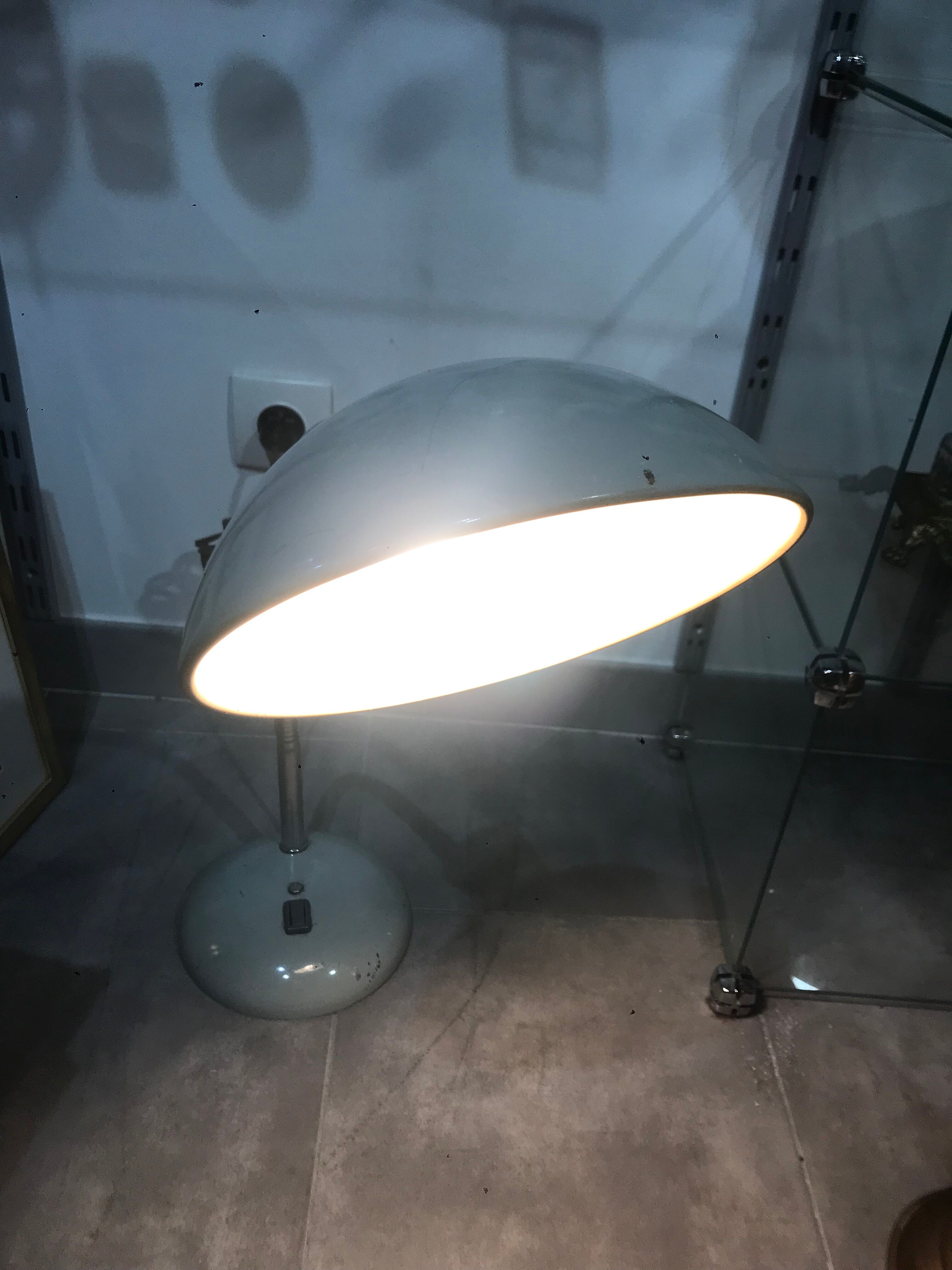 Vintage lamp to lay vintage