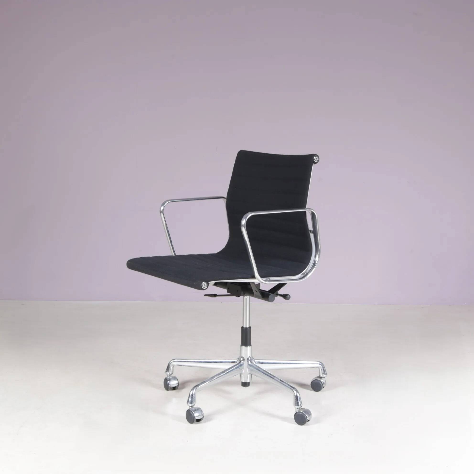 2000s desk chair model EA118, chrome base with black hopsack upholstery and aluminium armrests / Charles & Ray Eames / Vitra, Germany