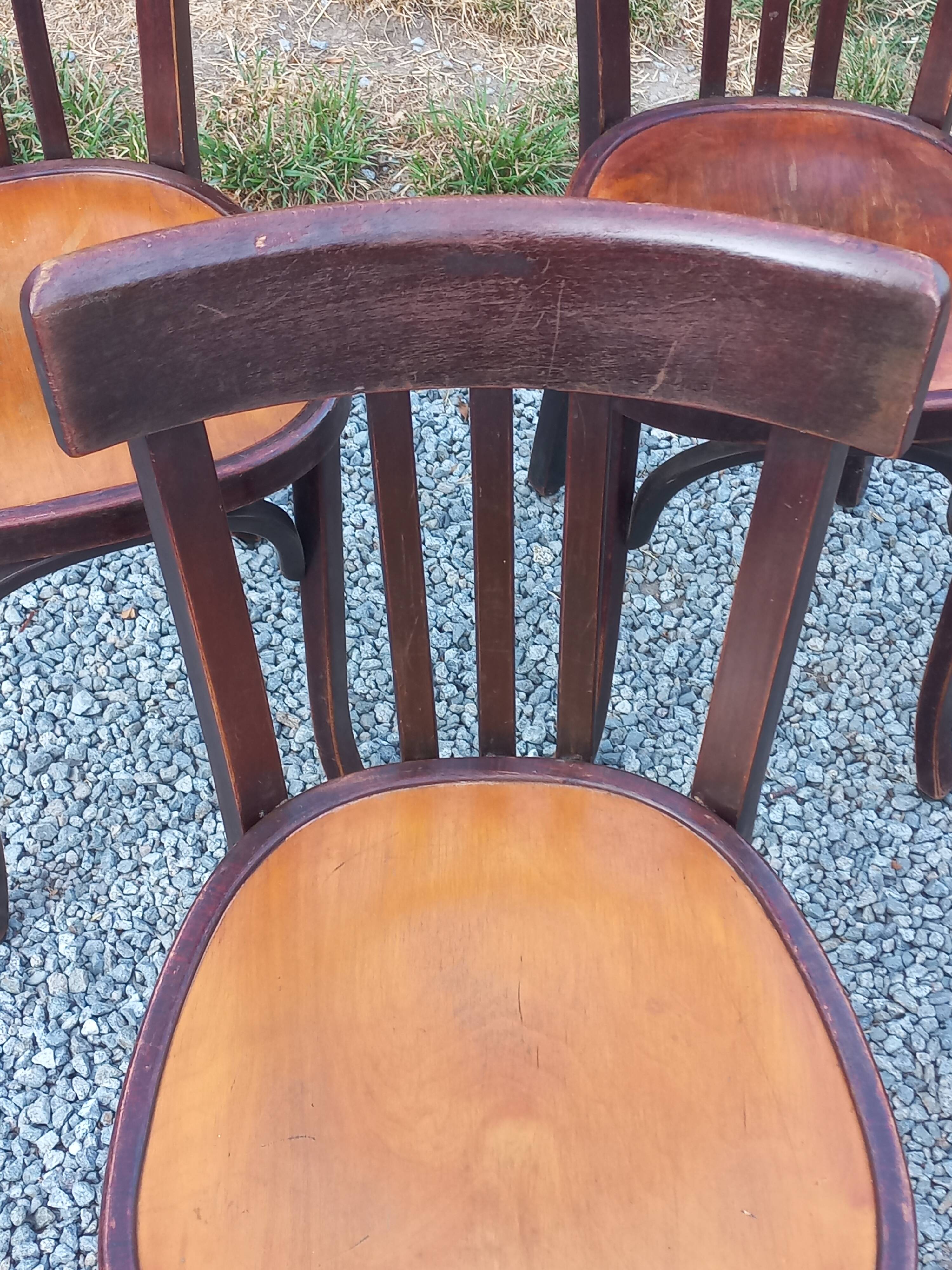 Set de 5 chaises de bistrot anciennes