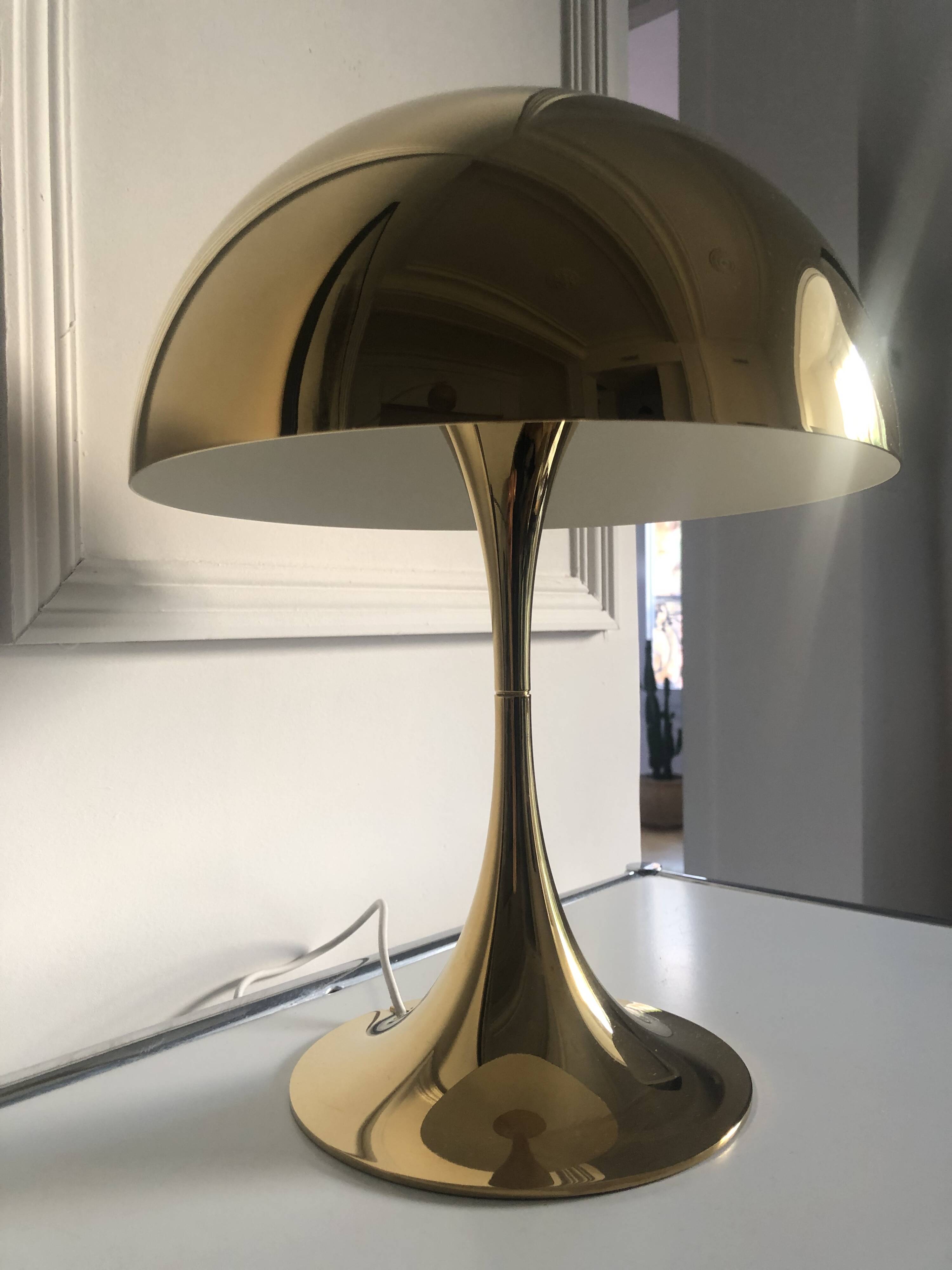 Louis Poulsen table lamp, MINI by Verner Panton