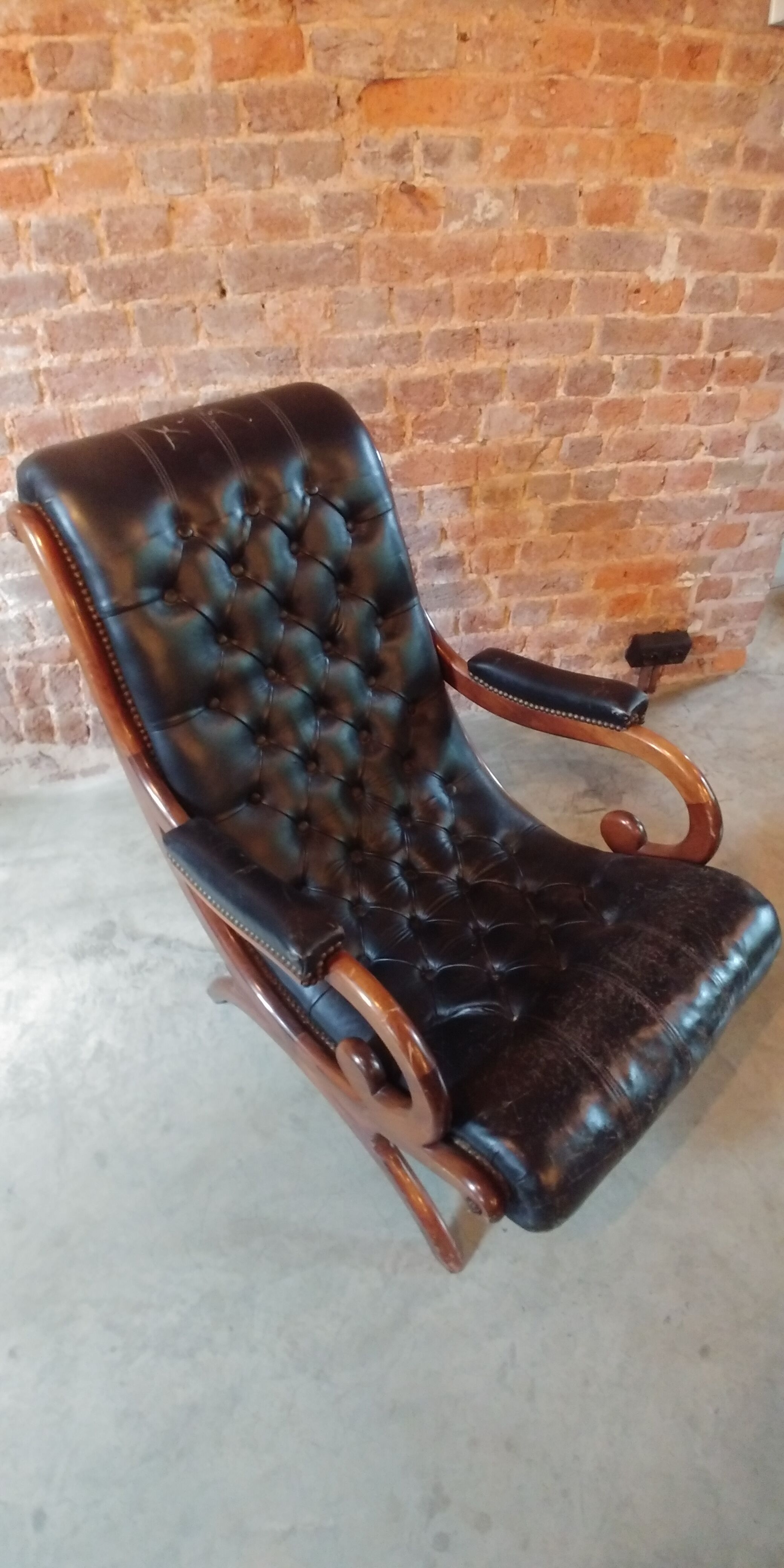 Chesterfield Victoria