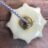 Yellow opaline suspension