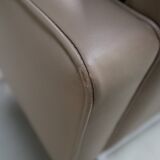 Florence Knoll lounge chairs model 65a for Knoll International.