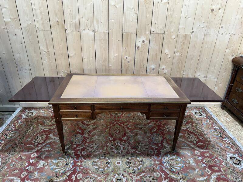 Bureau plat de style Louis XVI - Directoire en acajou
