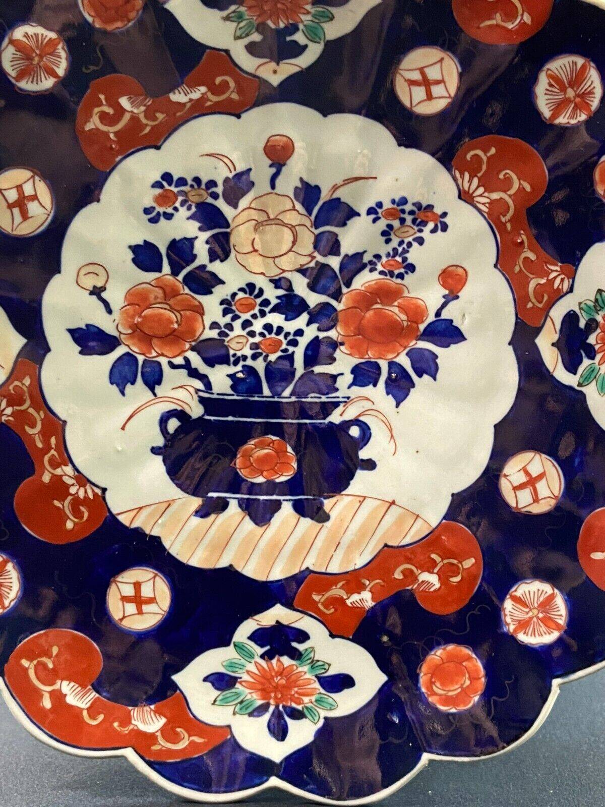 Large 19th century Imari Japan dish