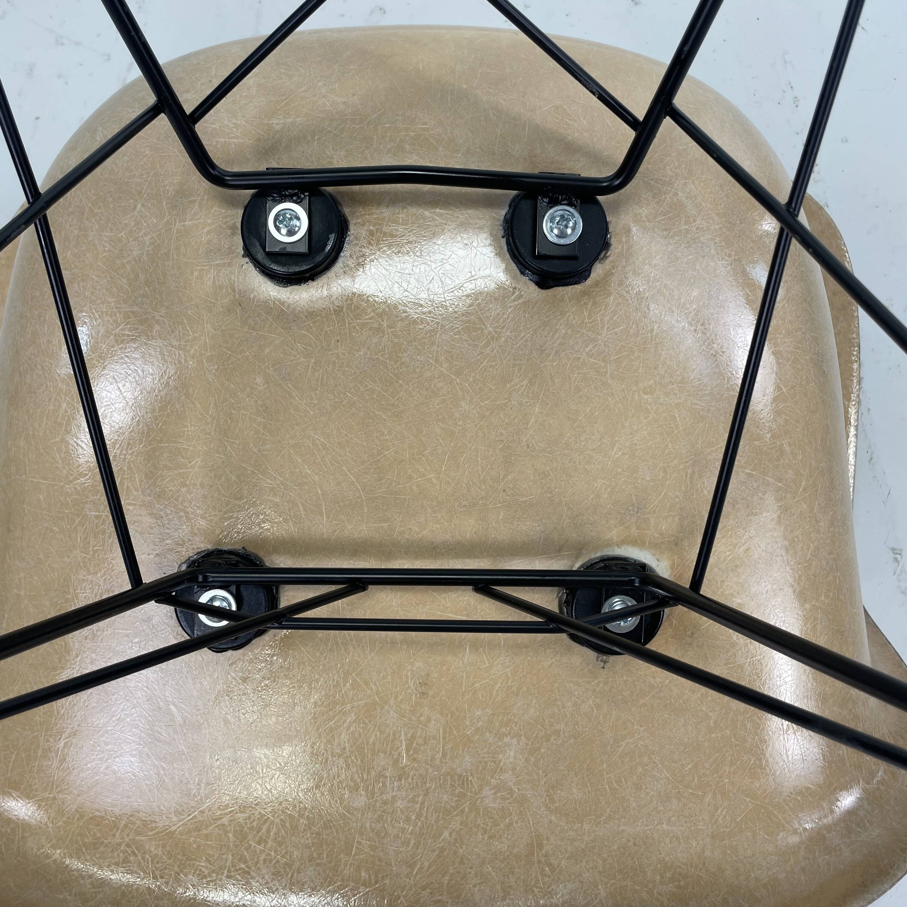 Eames Herman Miller 1950s RAR rocking chair in light tan