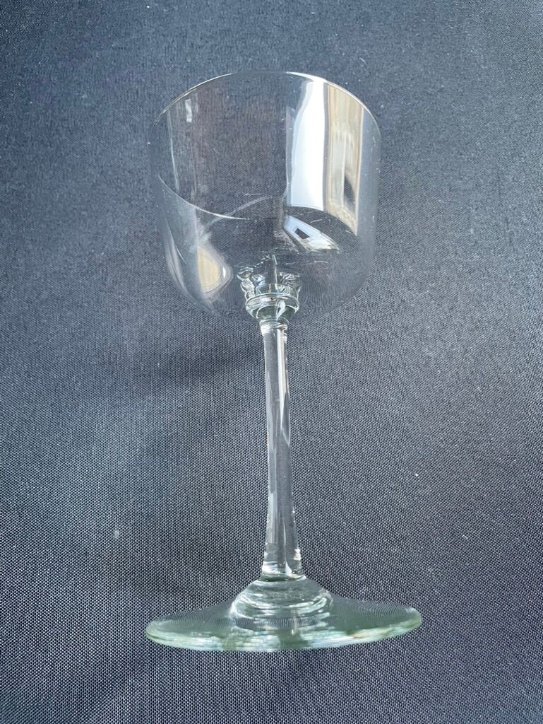 6 wine glasses light blown crystal