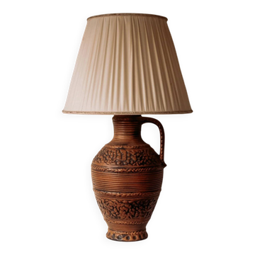 Grande lampe de table en céramique West Germany avec abat-jour plissé