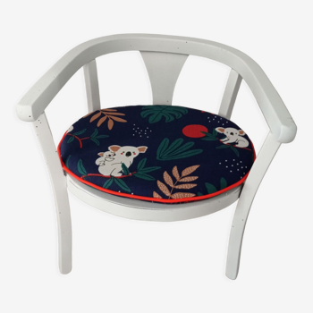 Chaise pour enfant relookée et son assise