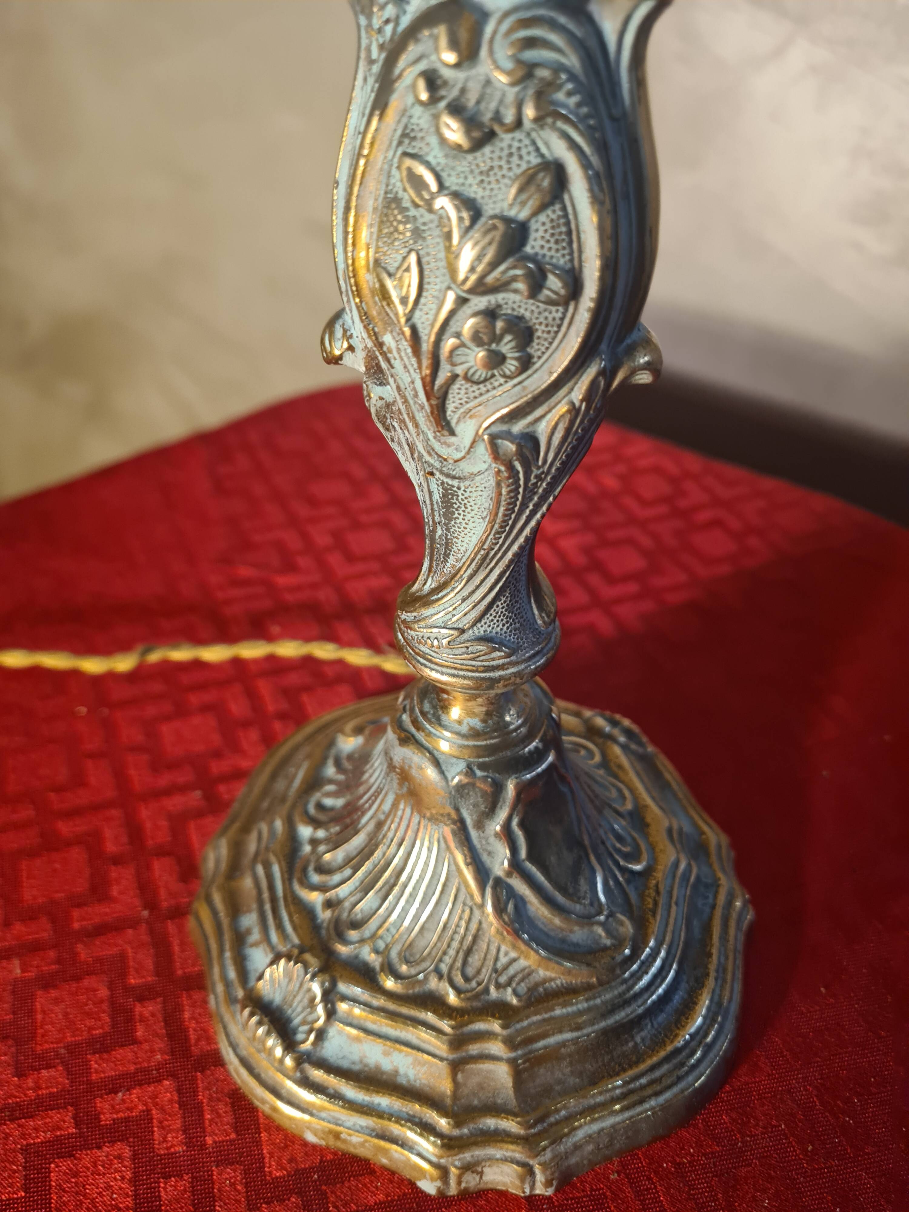 bronze lamp in Rococo style with yellow-green opaline ball, superb, electrical works fine